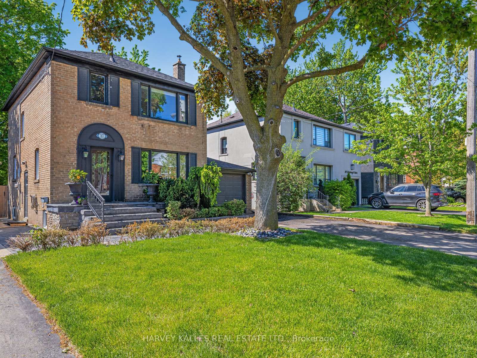 17 Edinburgh Drive, Toronto C07 — photo 2 of 5