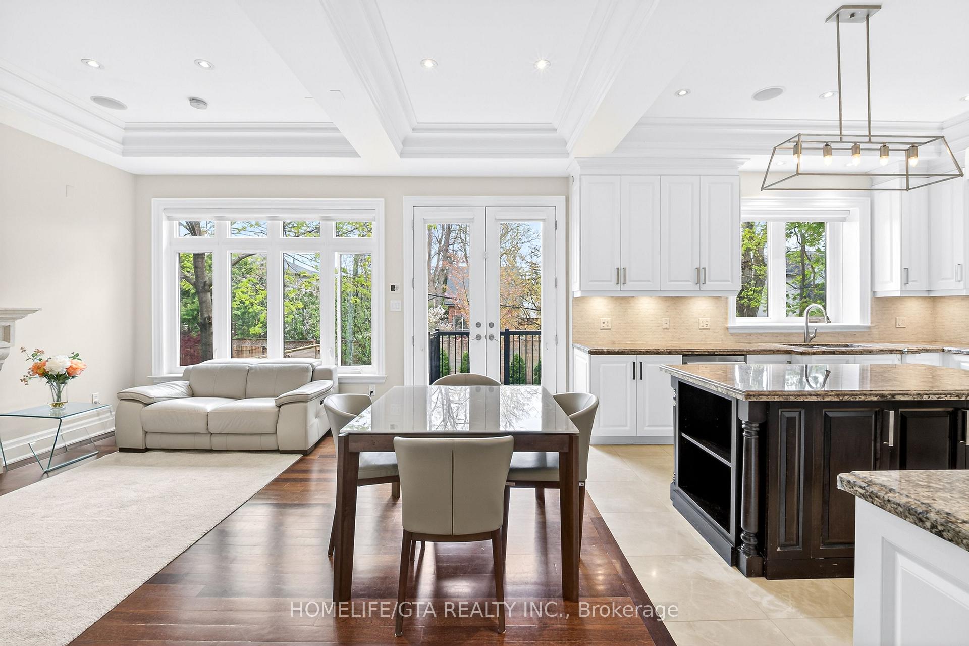674 Bedford Park Avenue, Toronto C04 — photo 5 of 5
