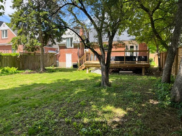 173 Poyntz Avenue, Toronto C07 — photo 3 of 5