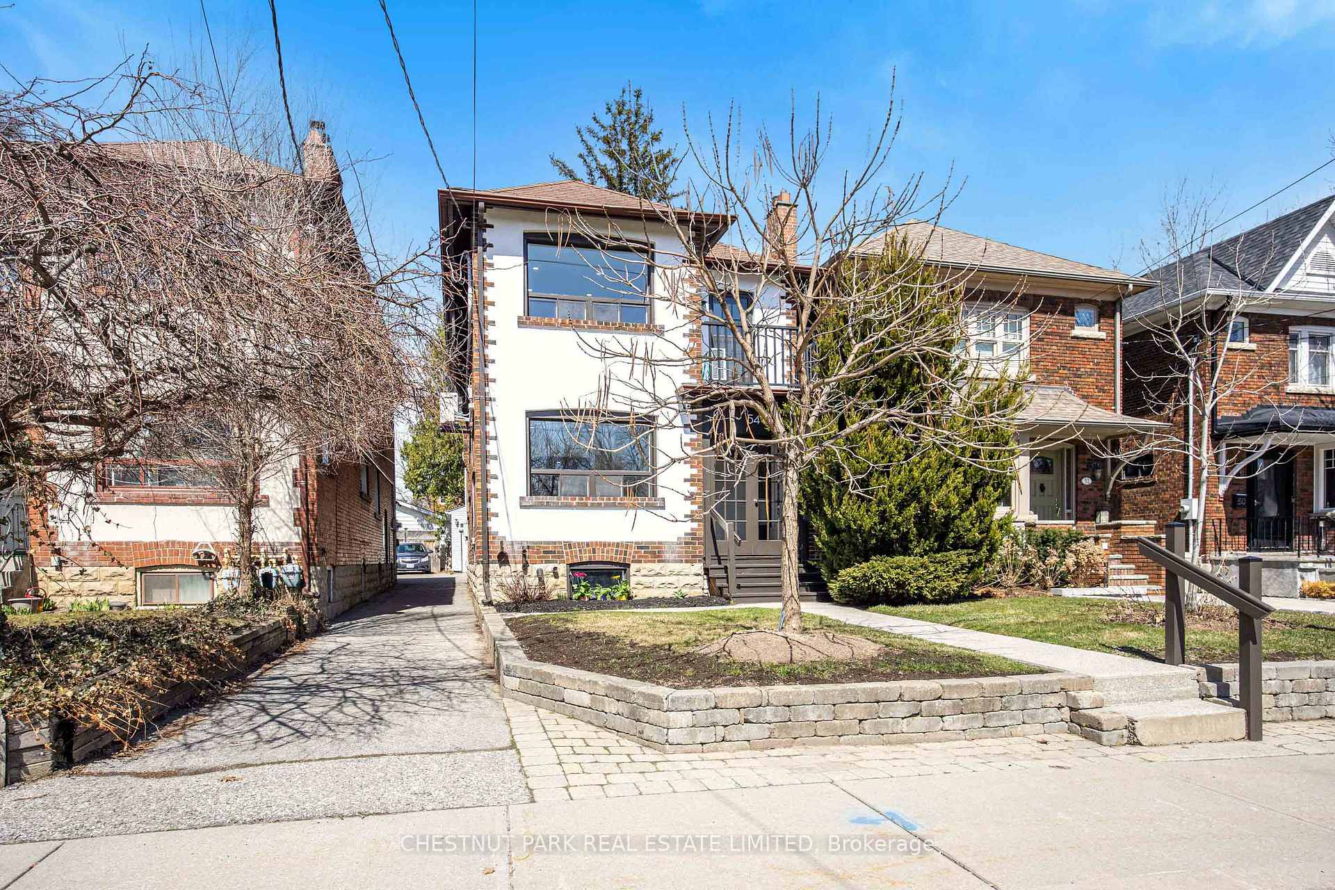 54 Mcnairn Avenue Upper, Toronto C04, ON M5M 2H5 — Toronto C04, Ontario