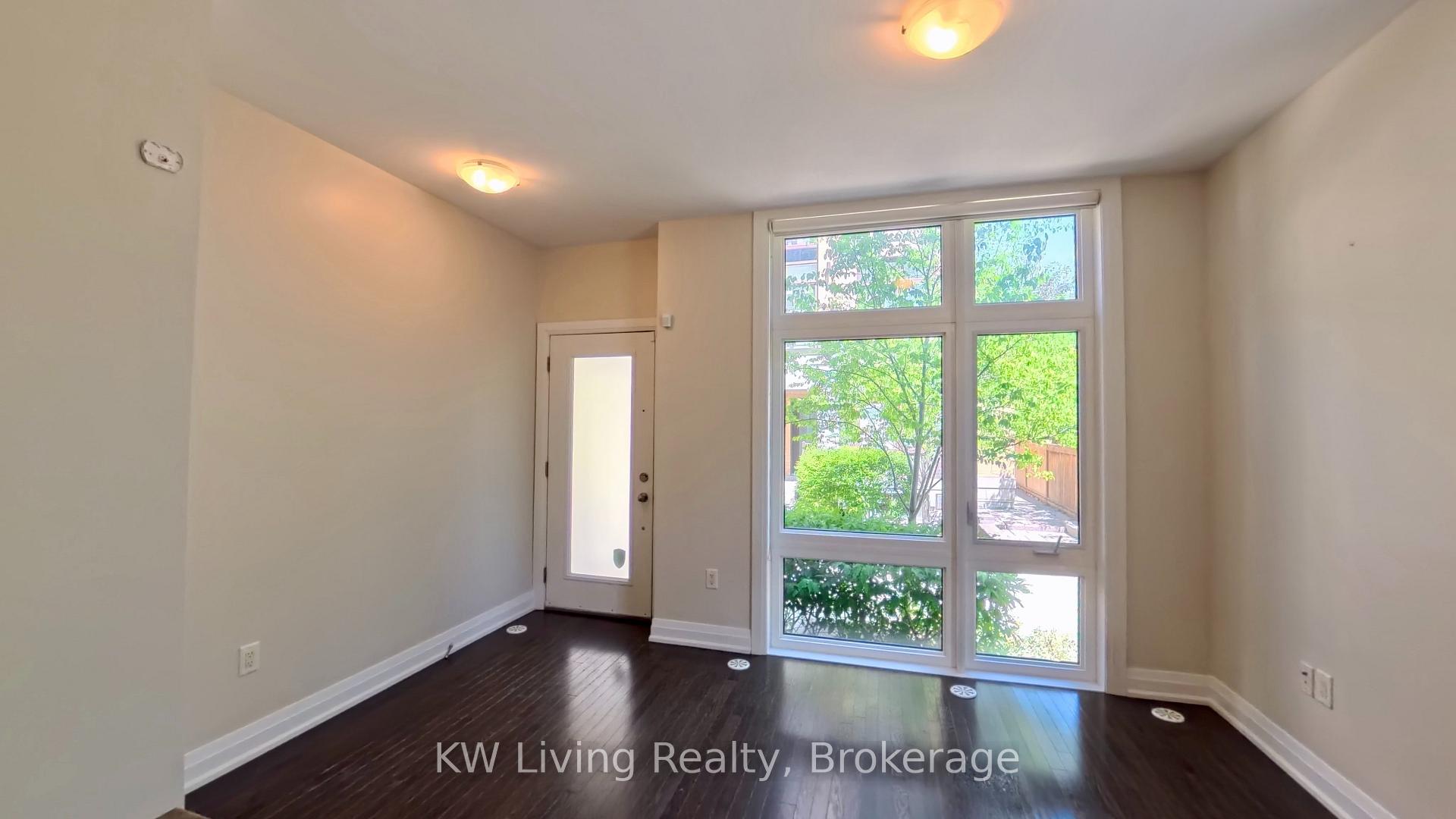 11 Eldora Avenue 11, Toronto C07 — photo 4 of 5