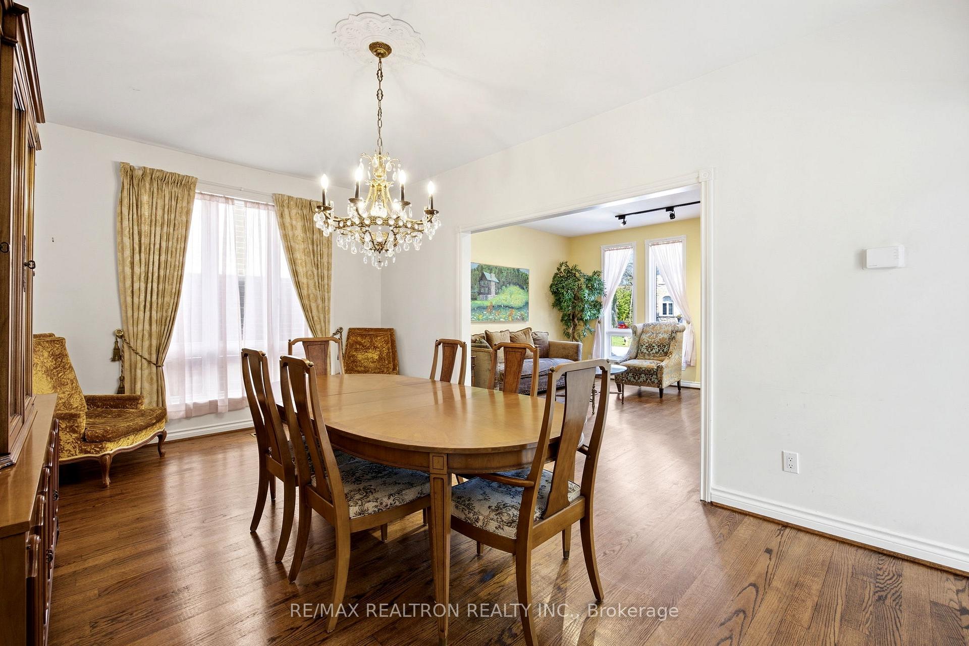623 Coldstream Avenue, Toronto C04 — photo 5 of 5