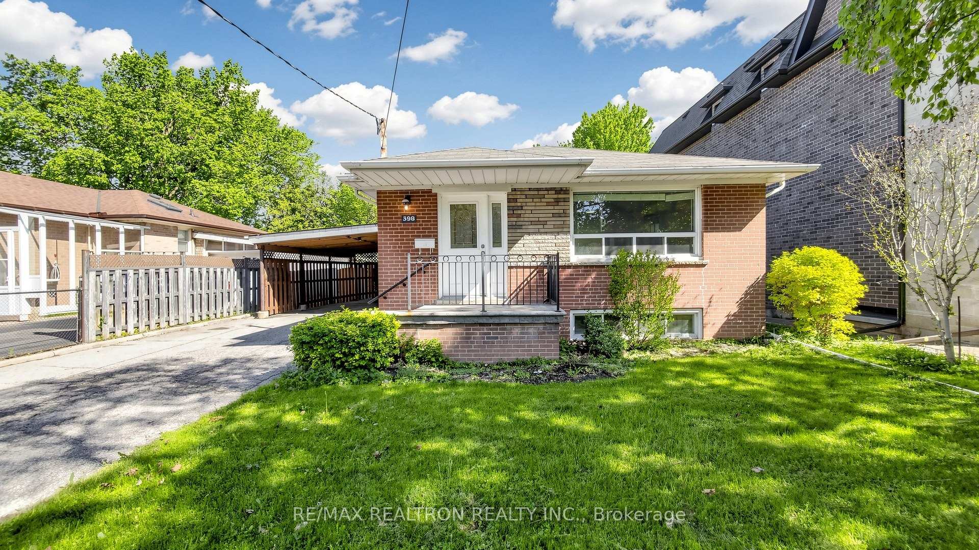 398 Connaught Avenue, Toronto C07 — photo 5 of 5