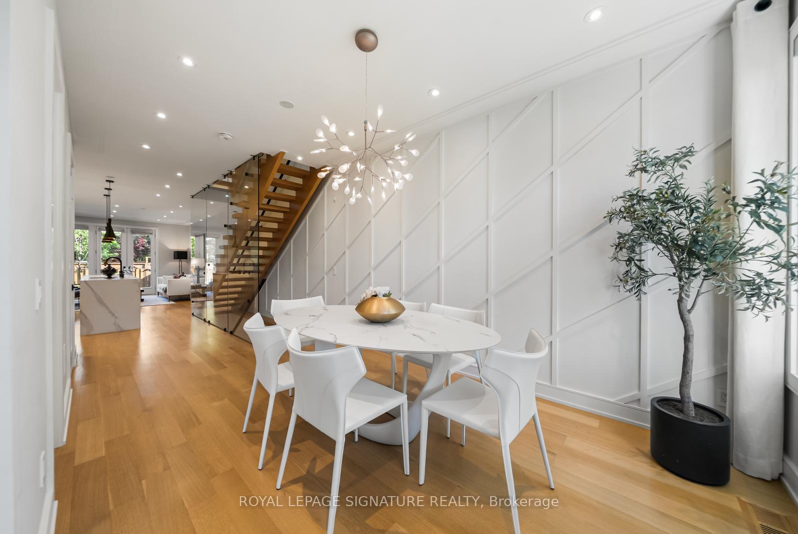 588 Woburn Avenue, Toronto C04 — photo 4 of 5