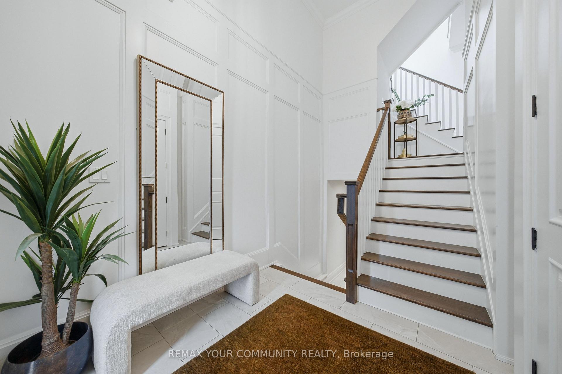 116 Frontenac Avenue, Toronto C04 — photo 3 of 5