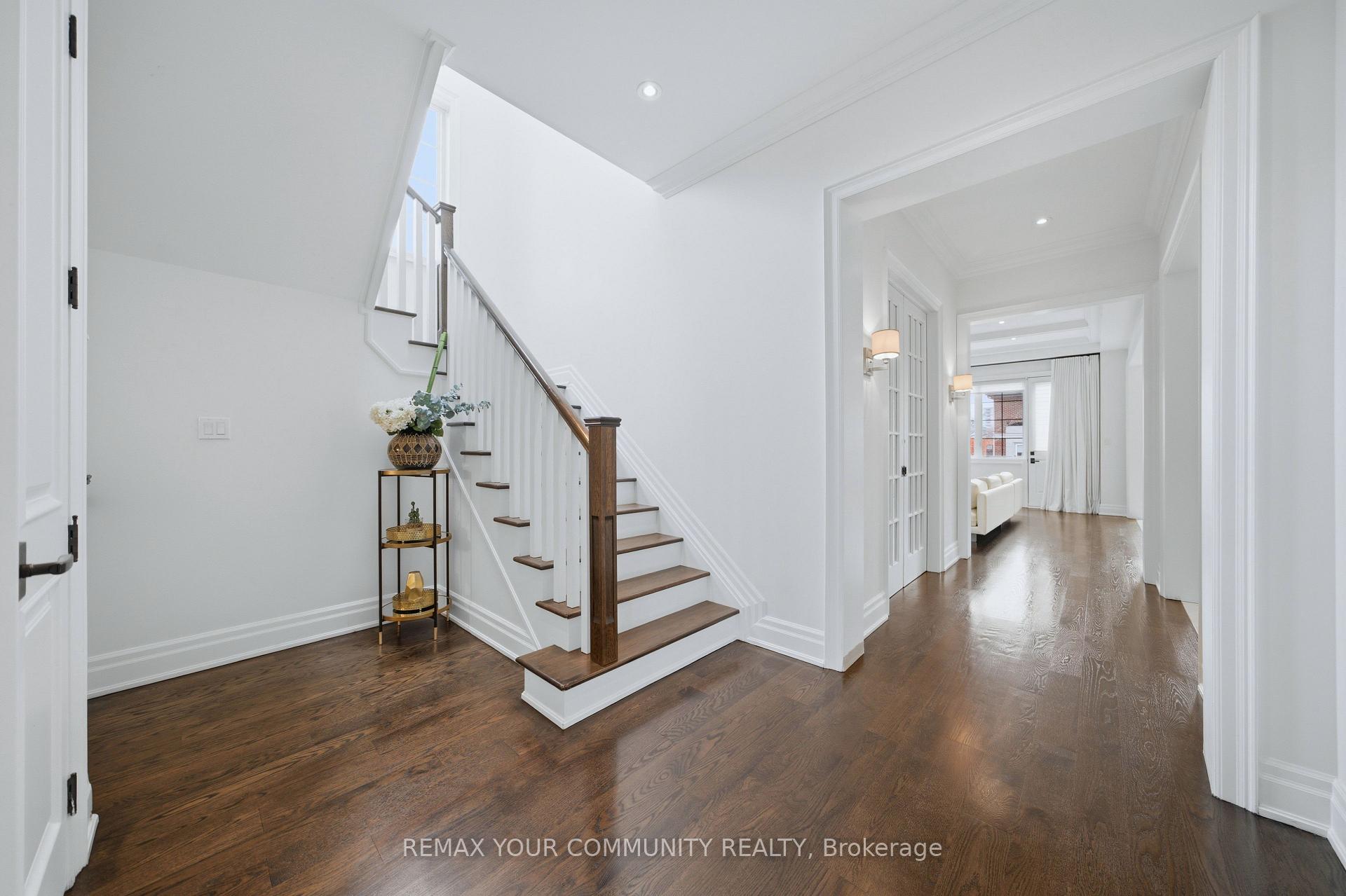 116 Frontenac Avenue, Toronto C04 — photo 4 of 5