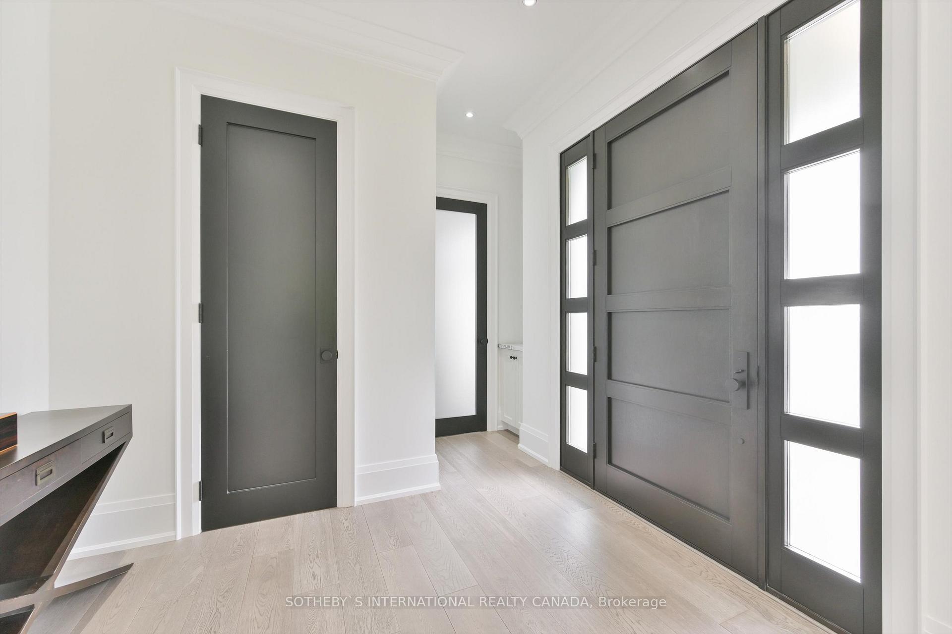 282 Upper Highland Crescent, Toronto C12 — photo 2 of 5