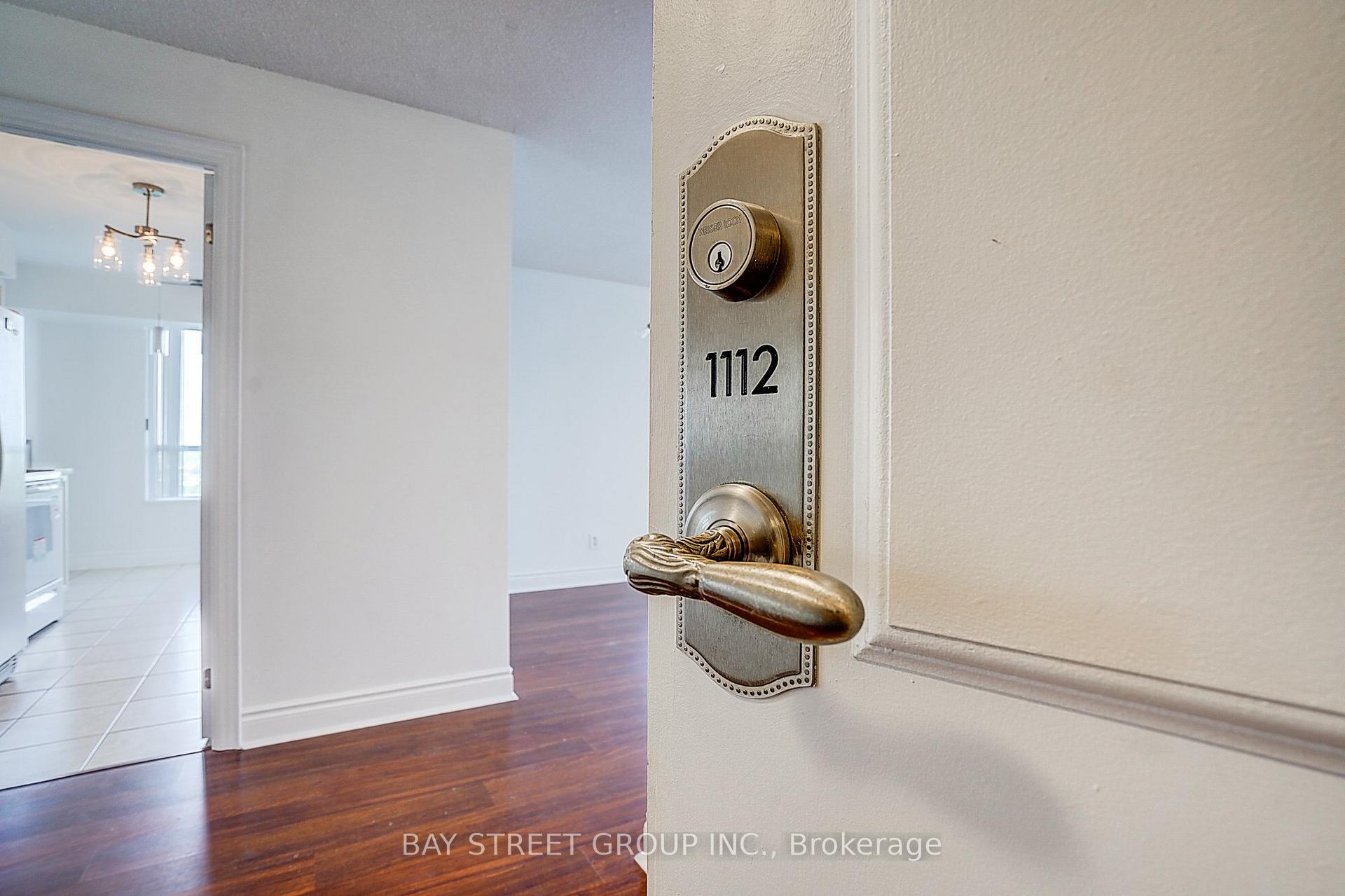 15 Greenview Avenue 1112, Toronto C07 — photo 2 of 5