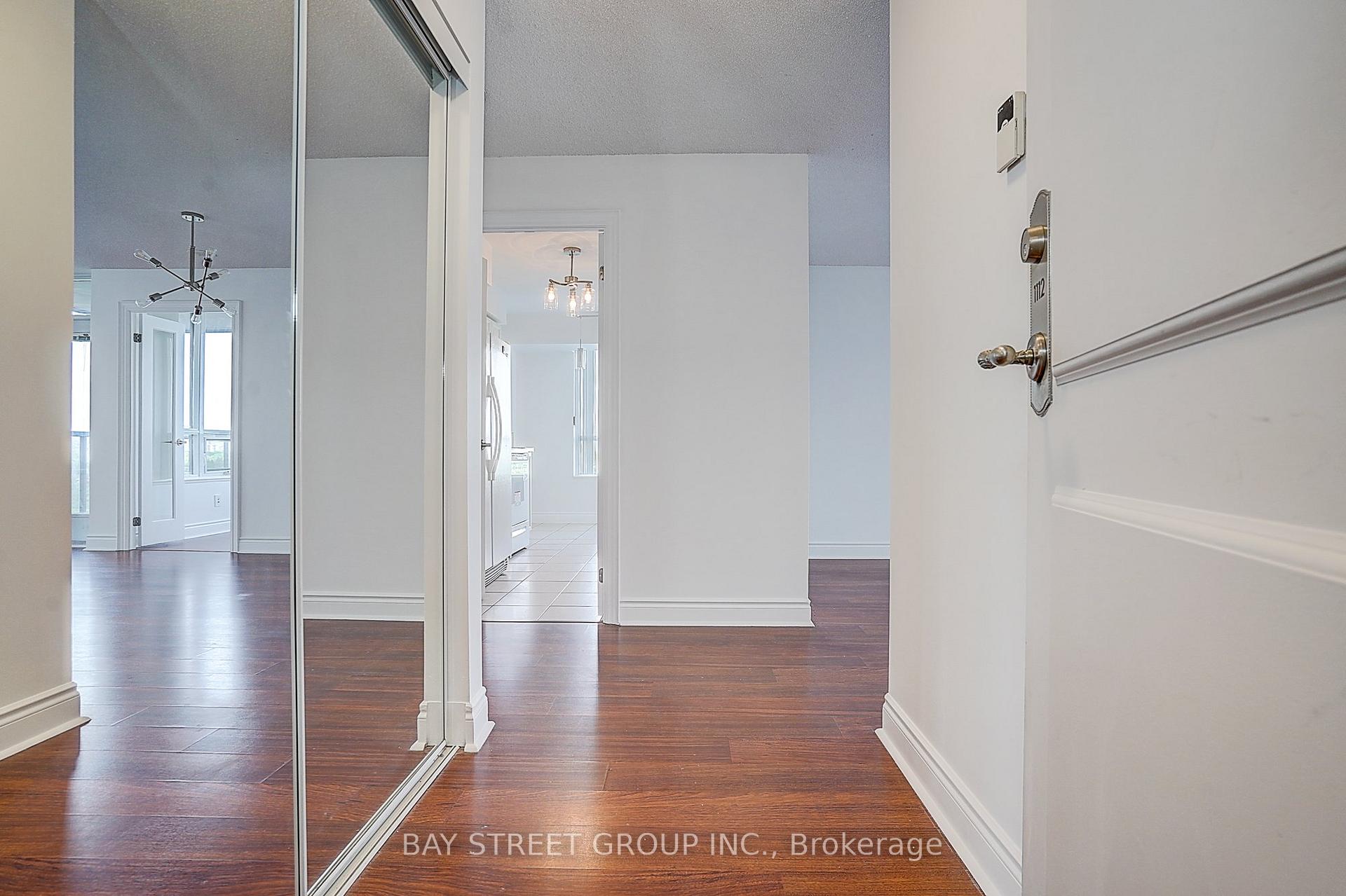 15 Greenview Avenue 1112, Toronto C07 — photo 3 of 5