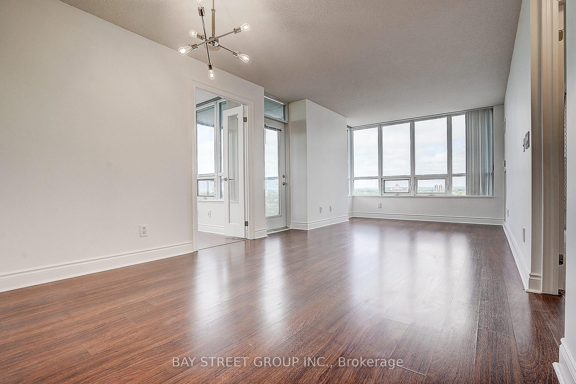 15 Greenview Avenue 1112, Toronto C07 — photo 5 of 5