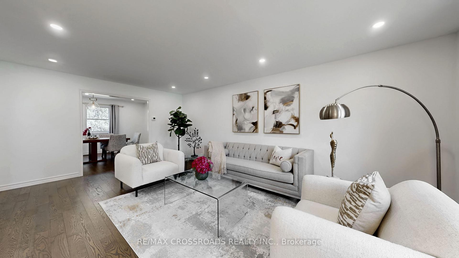 349 Banbury Road, Toronto C12 — photo 4 of 5