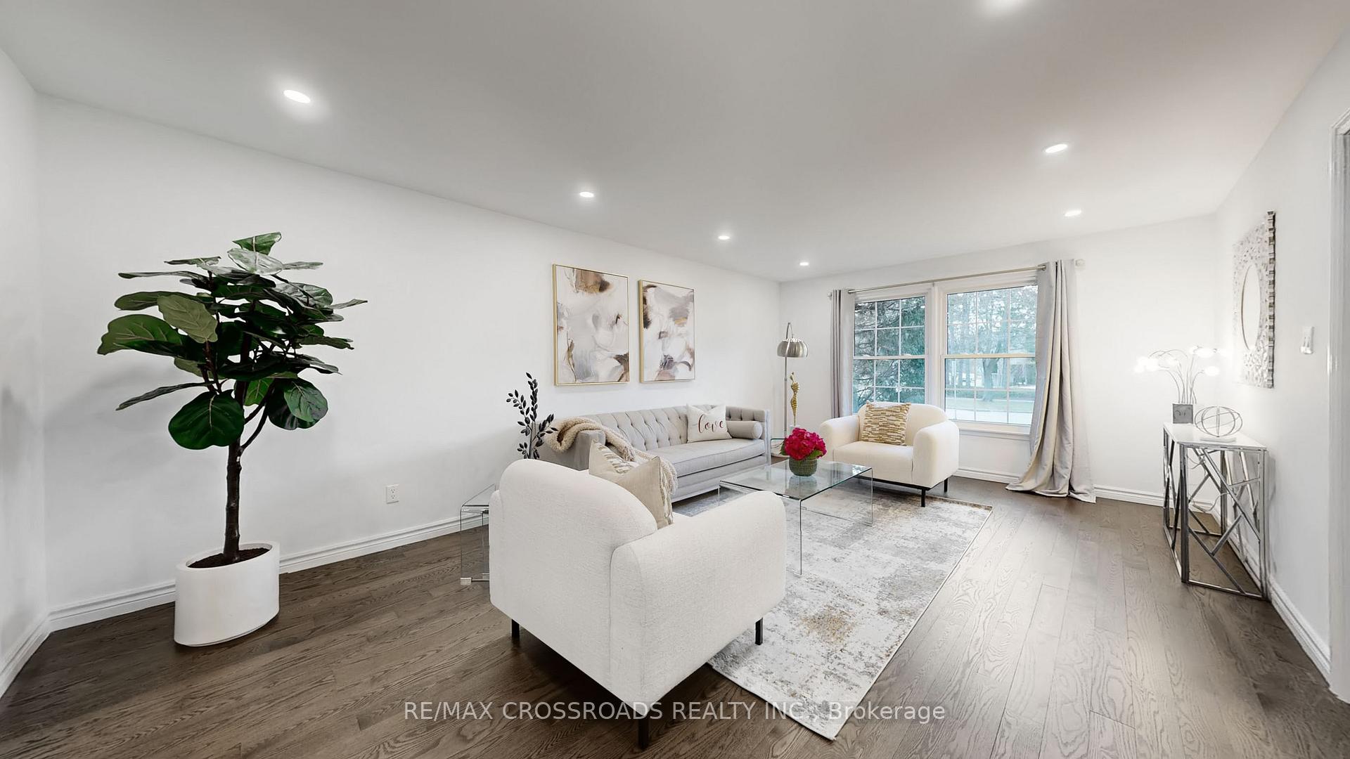 349 Banbury Road, Toronto C12 — photo 5 of 5