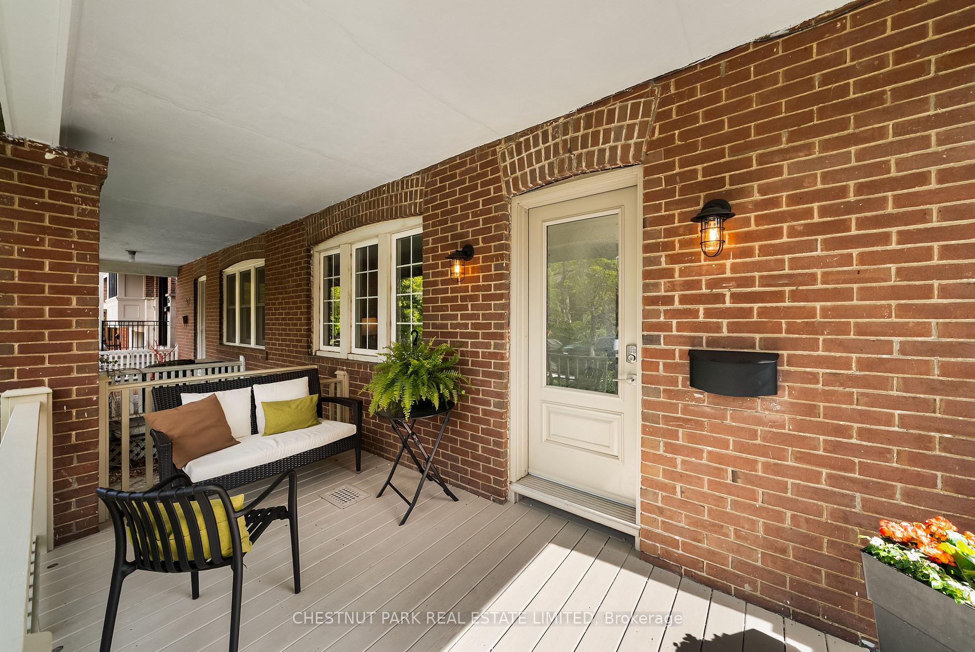 99 Brookdale Avenue, Toronto C04 — photo 2 of 5