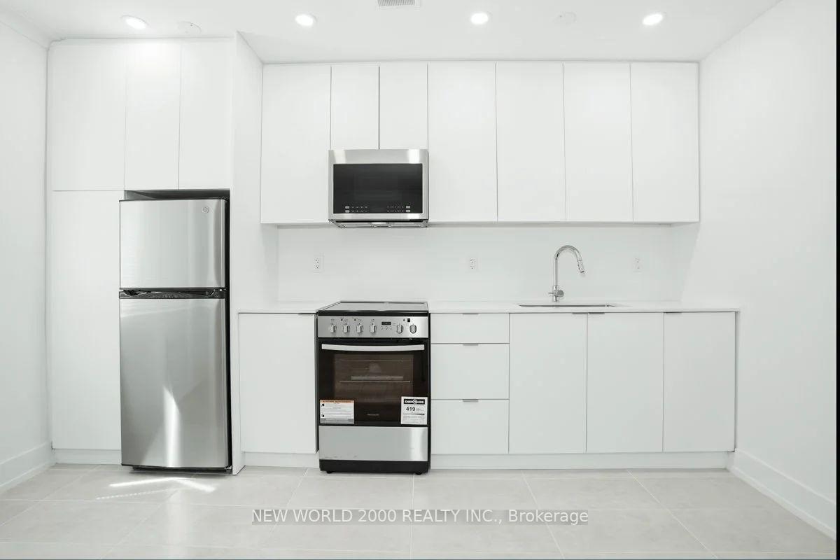 49 Glen Elm Avenue 117, Toronto C09, ON M4T 1V2 — Toronto C09, Ontario