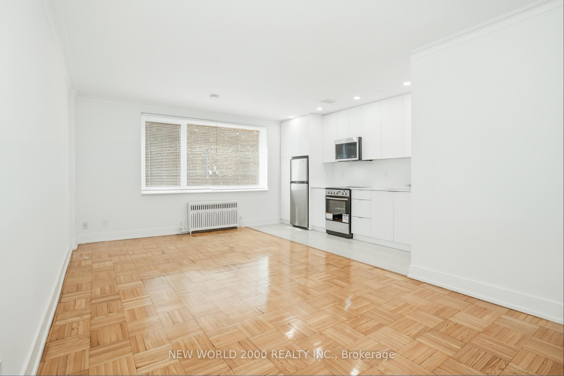 49 Glen Elm Avenue 117, Toronto C09 — photo 3 of 5