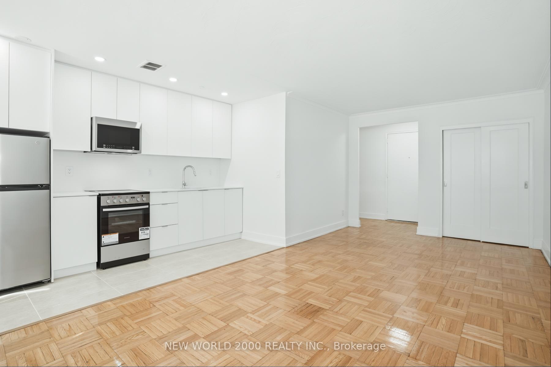 49 Glen Elm Avenue 117, Toronto C09 — photo 4 of 5