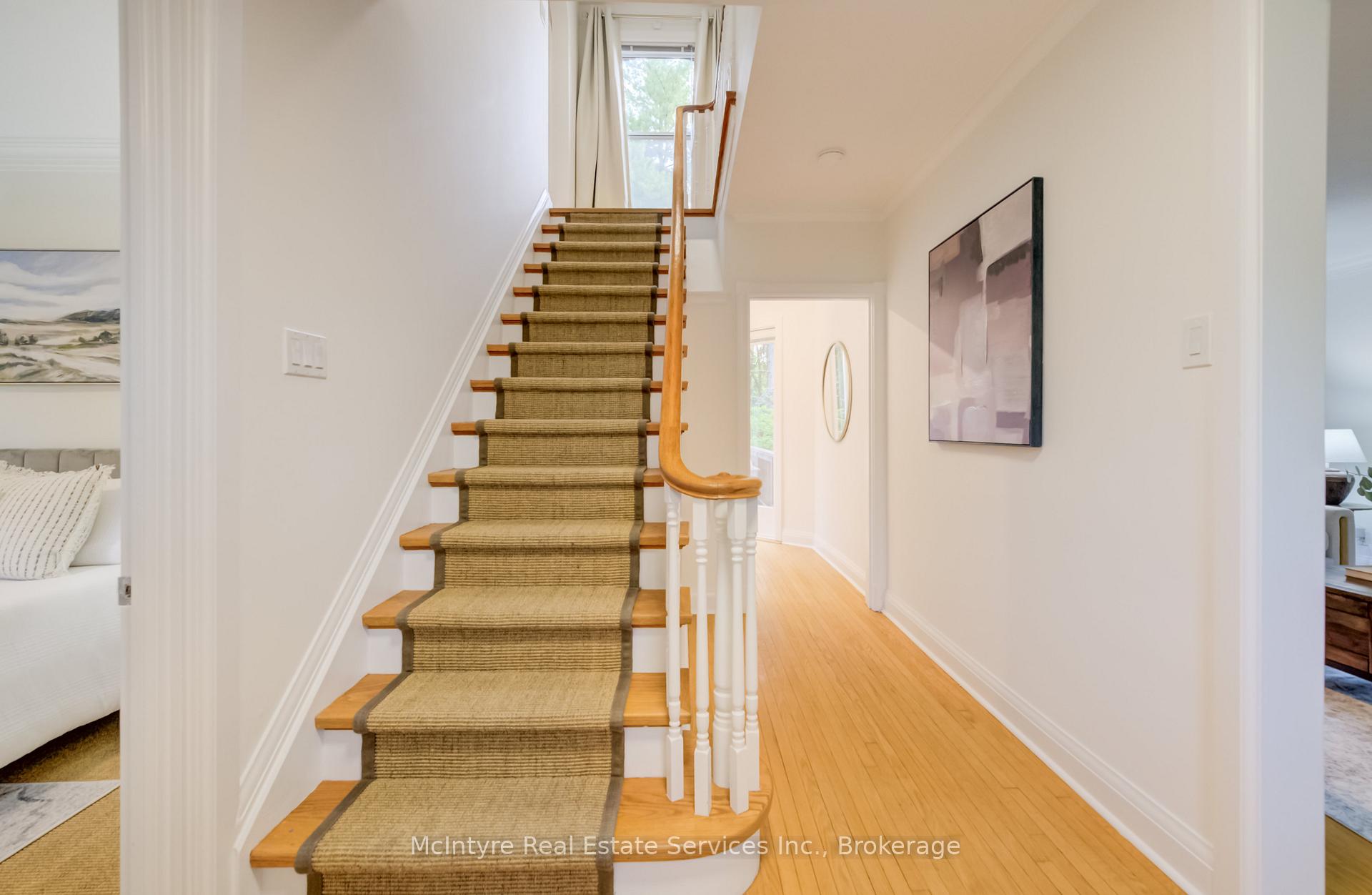 560 Blythwood Road, Toronto C12 — photo 4 of 5