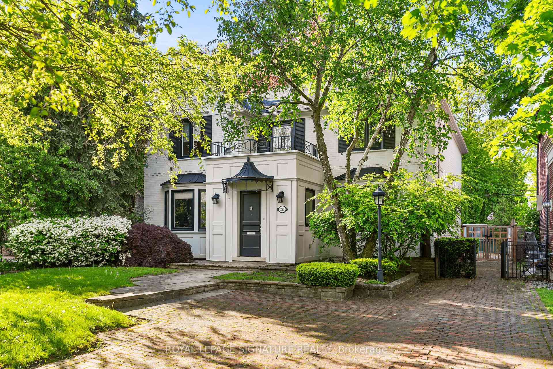 230 Strathallan Wood, Toronto C04, ON M5N 1T4 — Toronto C04, Ontario