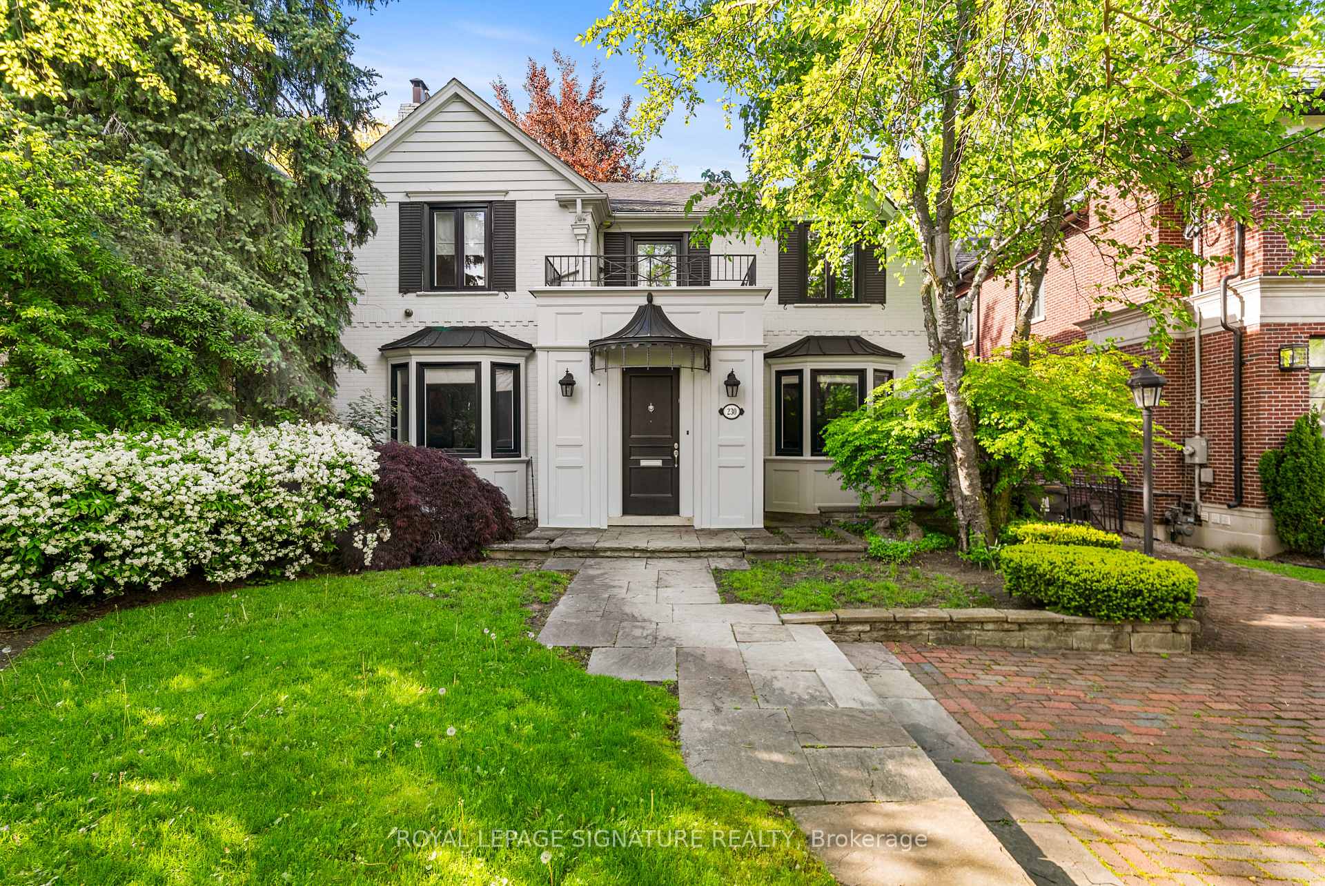 230 Strathallan Wood, Toronto C04 — photo 2 of 5