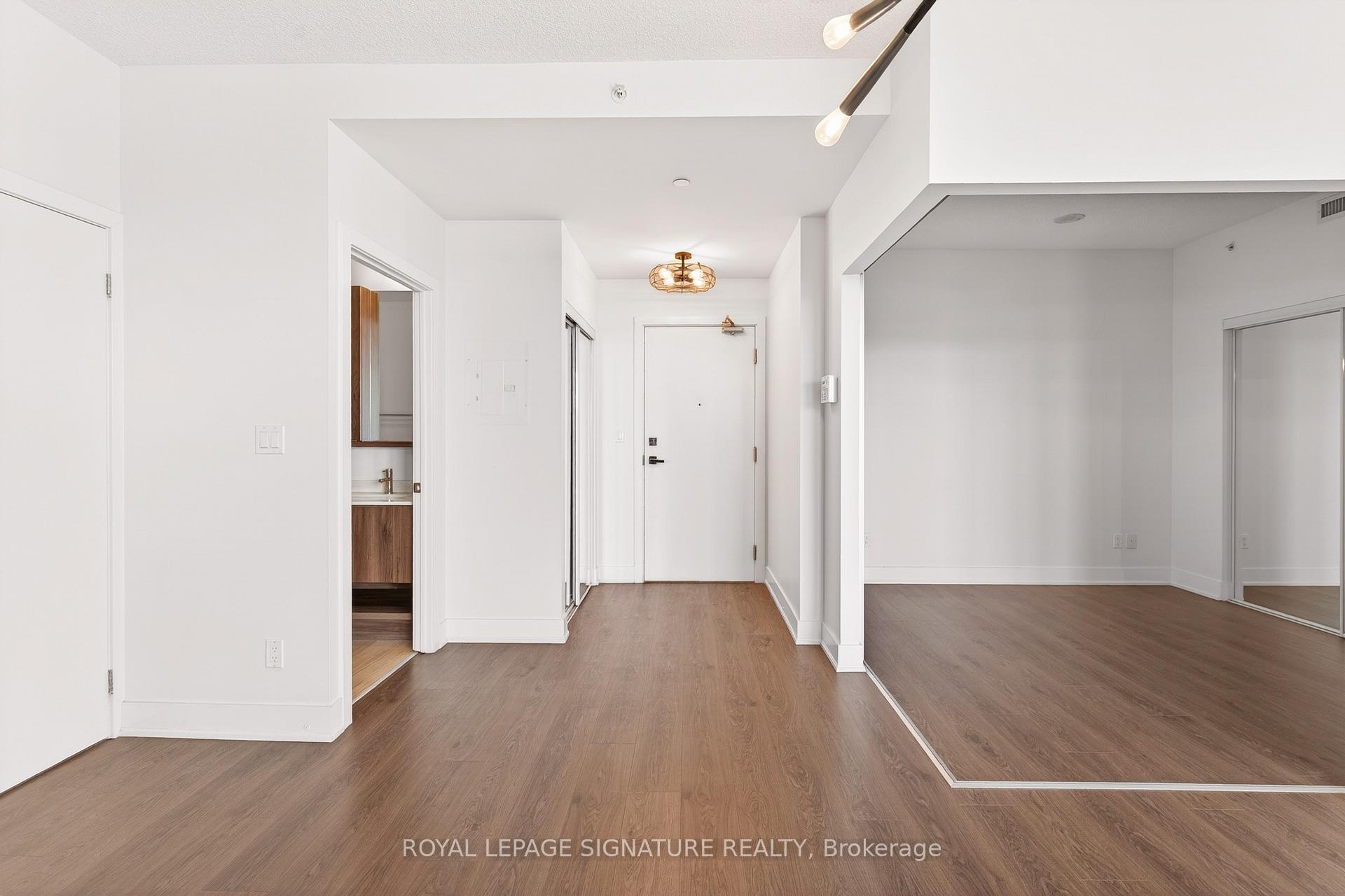 99 The Donway N/A W 920, Toronto C13 — photo 4 of 5