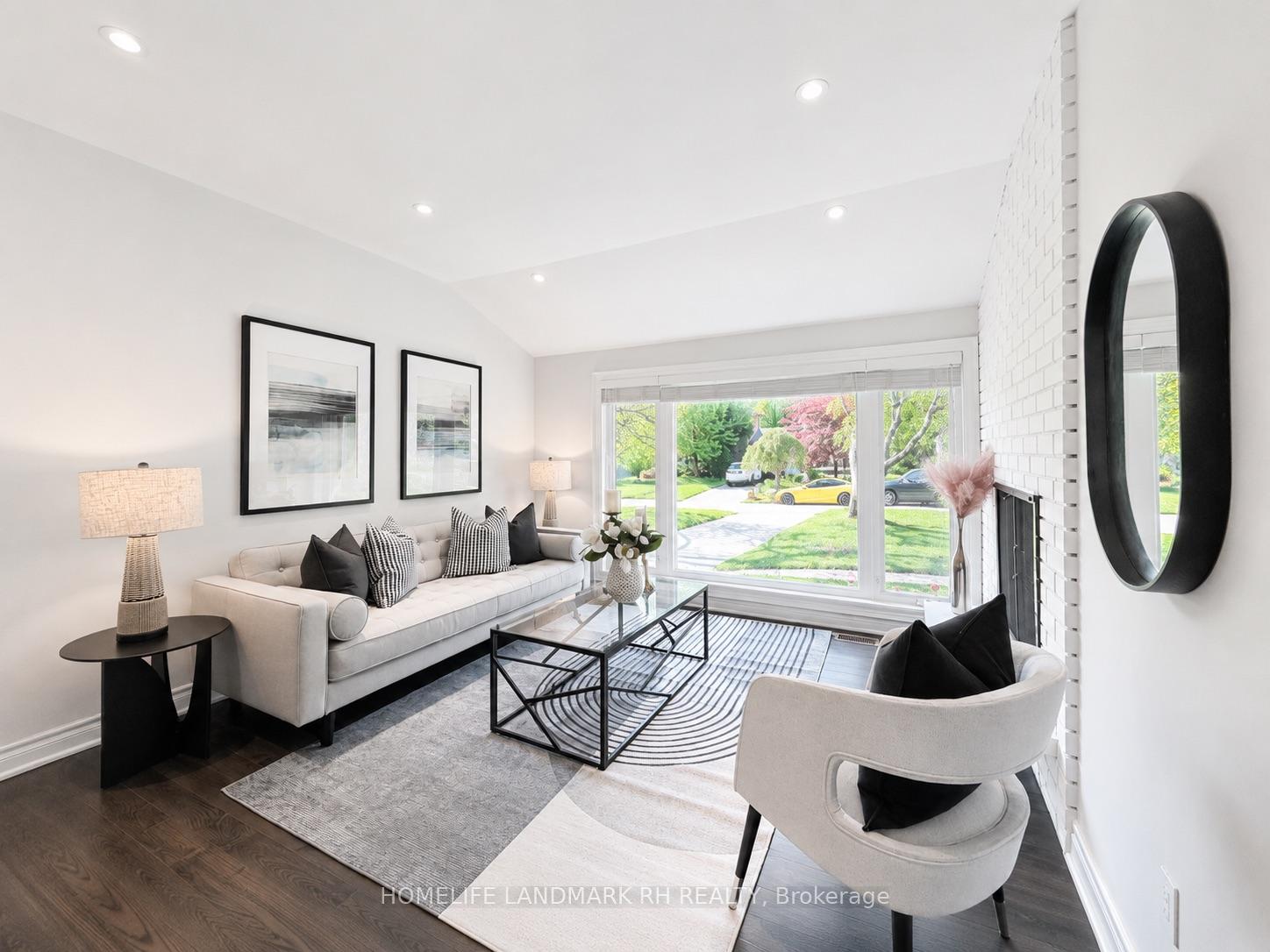 8 Southwell Drive, Toronto C13 — photo 5 of 5