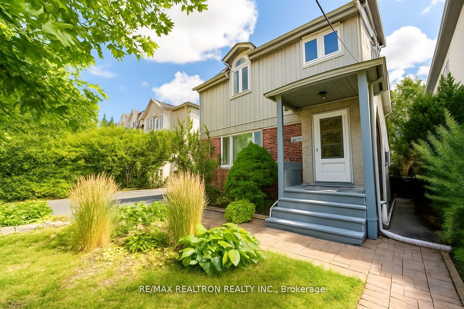 663 Woburn Avenue, Toronto C04 — photo 3 of 5