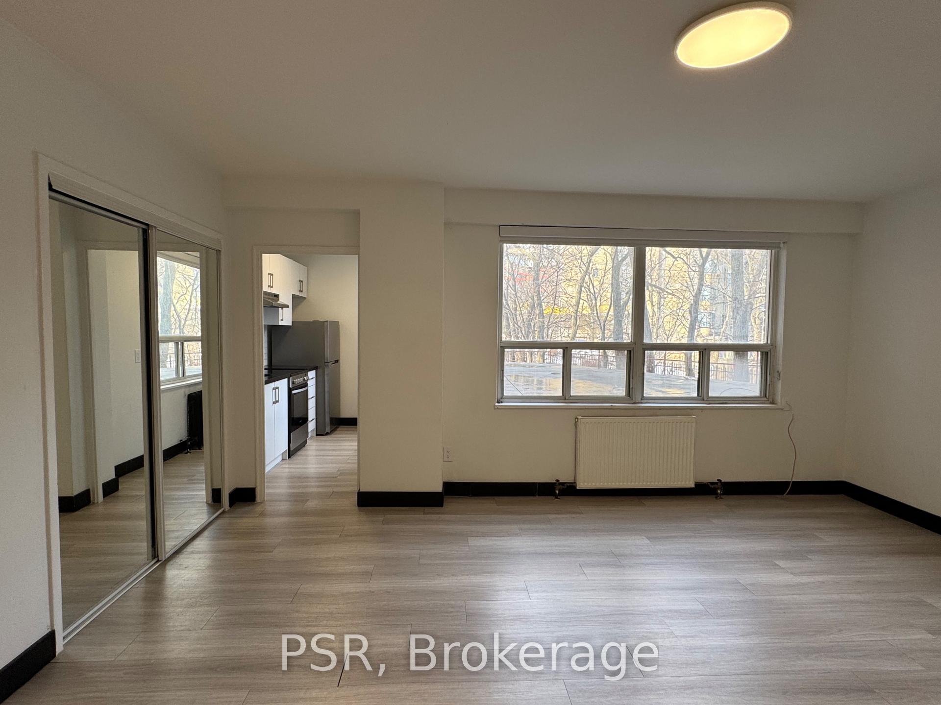 600 Eglinton Avenue W 105, Toronto C04, ON M4N 1C1 — Toronto C04, Ontario