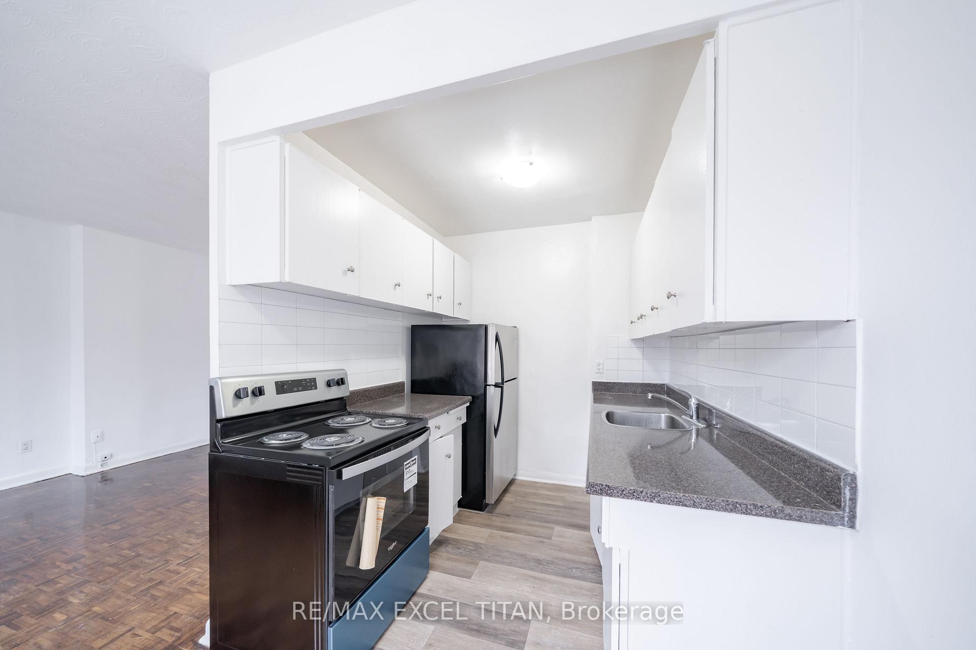 2895 Bathurst Street 108, Toronto C04 — photo 5 of 5