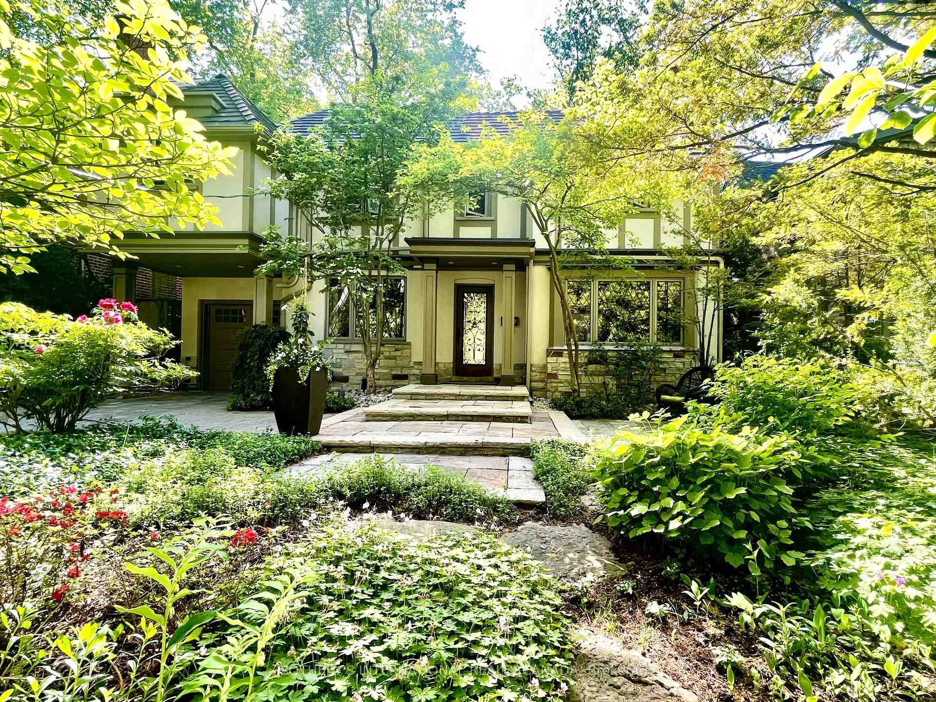 36 Donwoods Drive, Toronto C12, ON M4N 2G1 — Toronto C12, Ontario