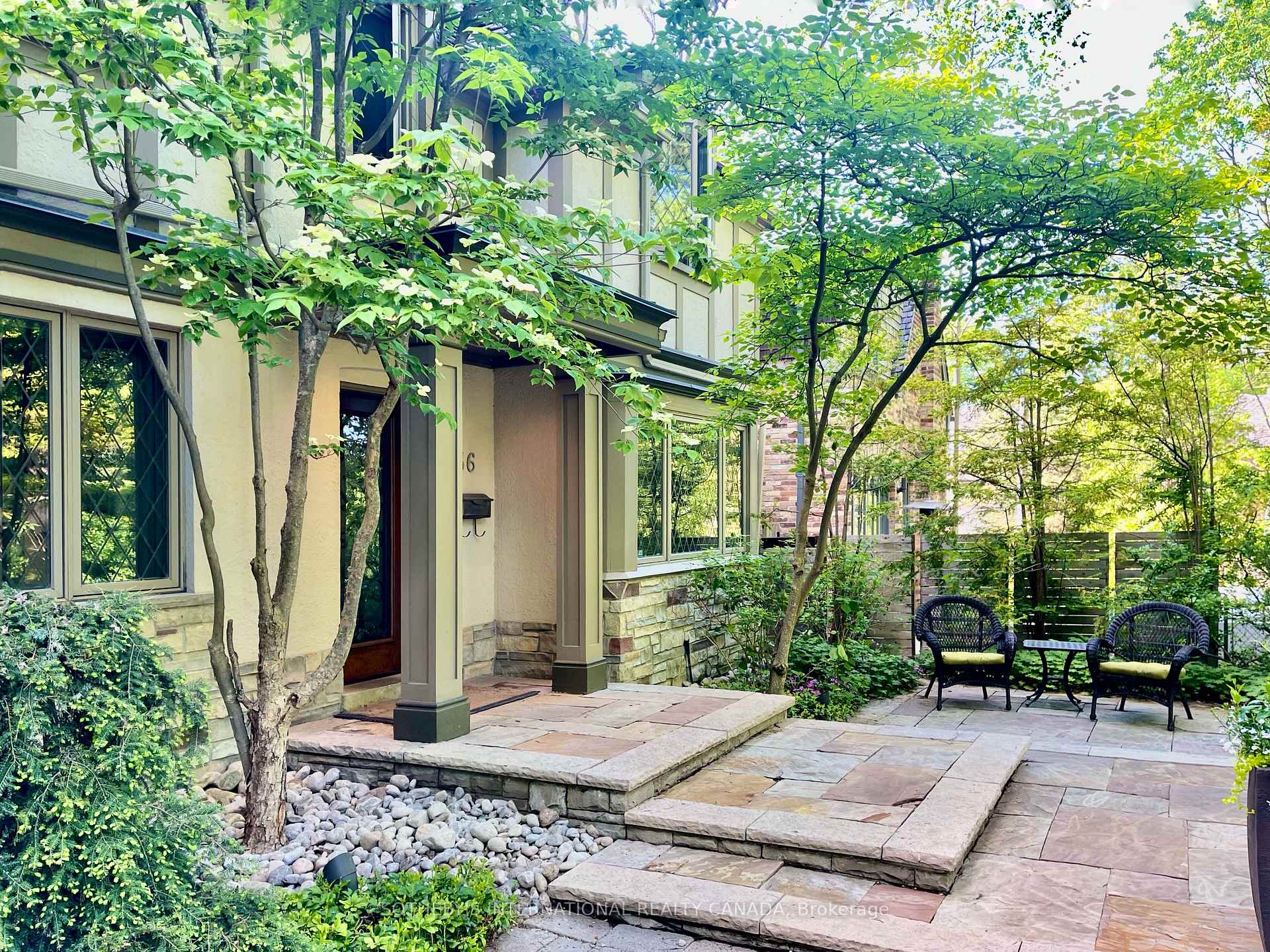 36 Donwoods Drive, Toronto C12 — photo 2 of 5