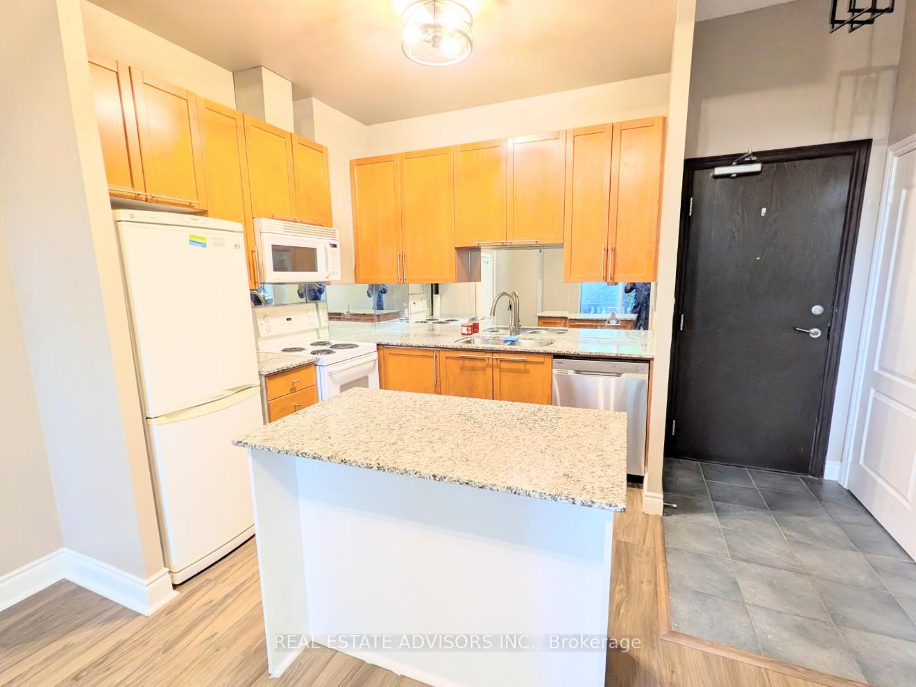 1103 Leslie Street 101, Toronto C13 — photo 5 of 5