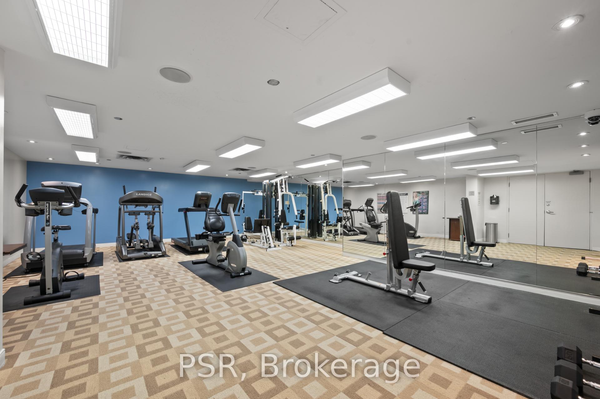 515 Rosewell Avenue 507, Toronto C04 — photo 2 of 5