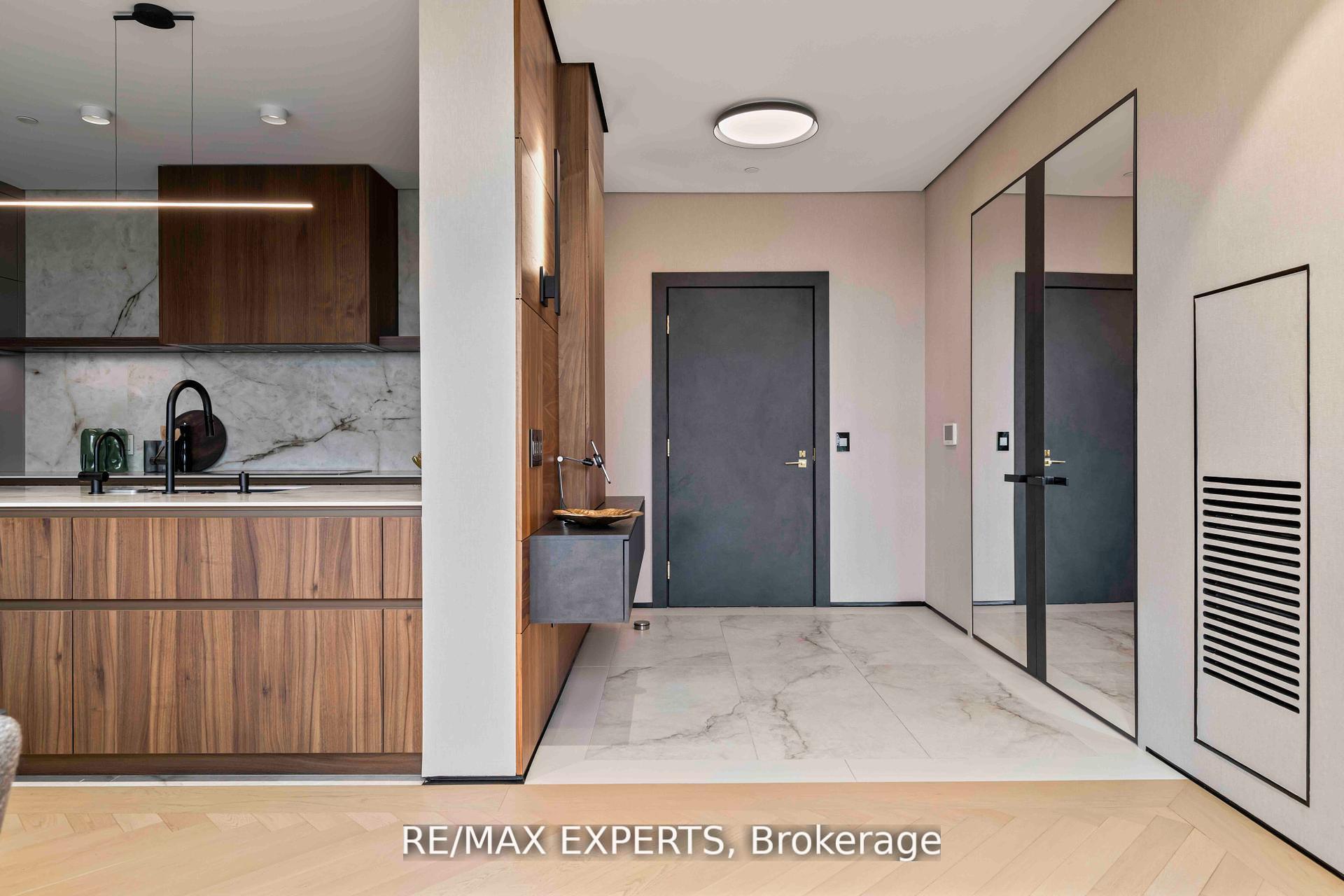 1700 Avenue Road 702, Toronto C04 — photo 4 of 5
