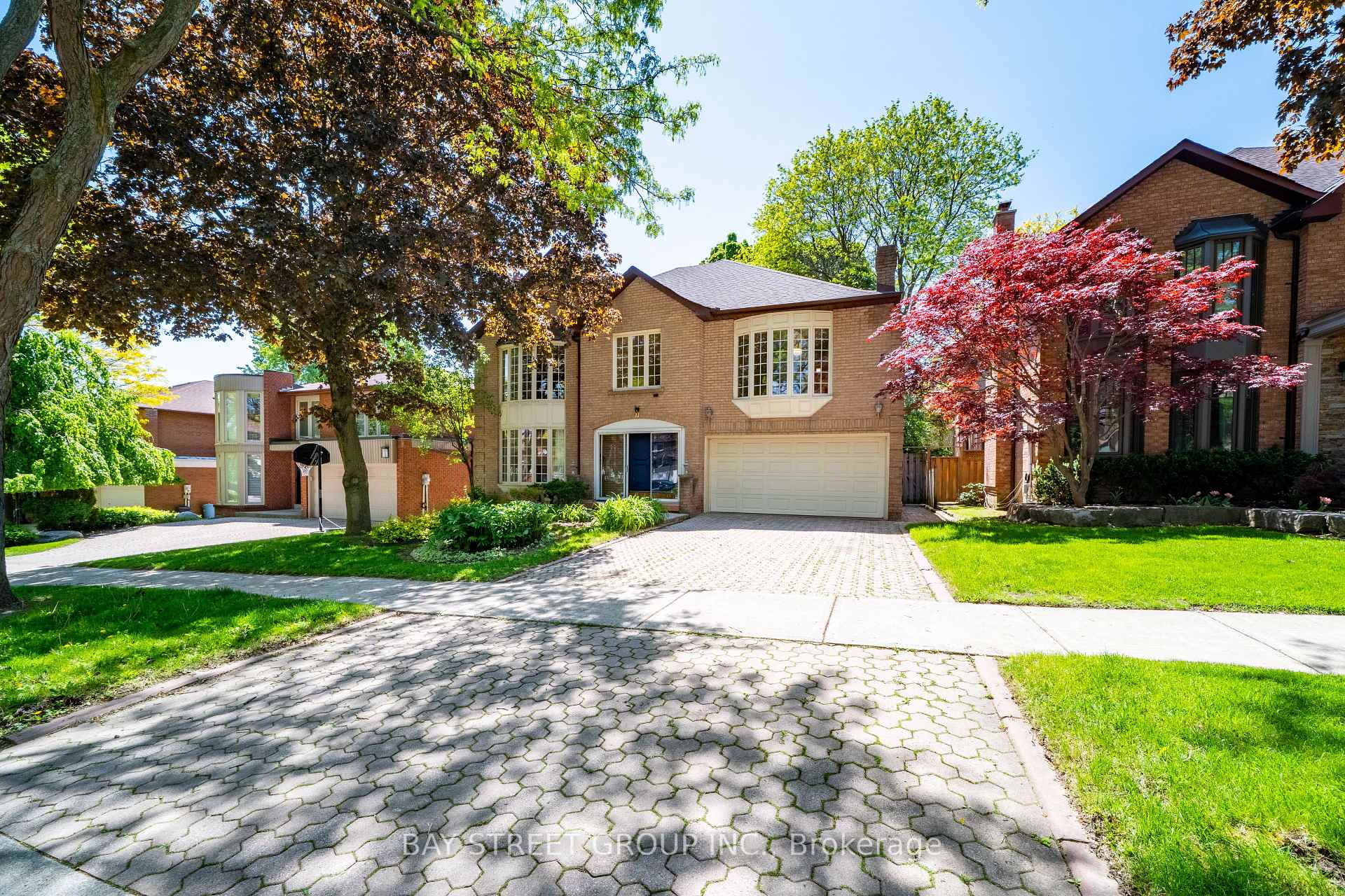 11 Riderwood Drive, Toronto C12 — photo 2 of 5