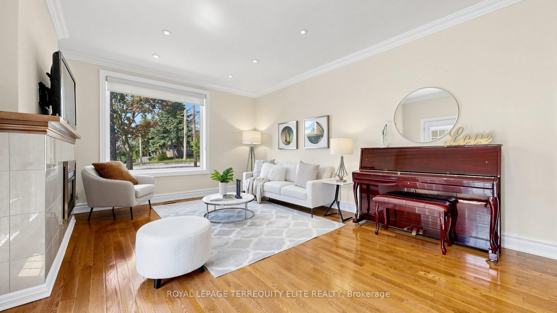 5 Valentine Drive, Toronto C13 — photo 4 of 5