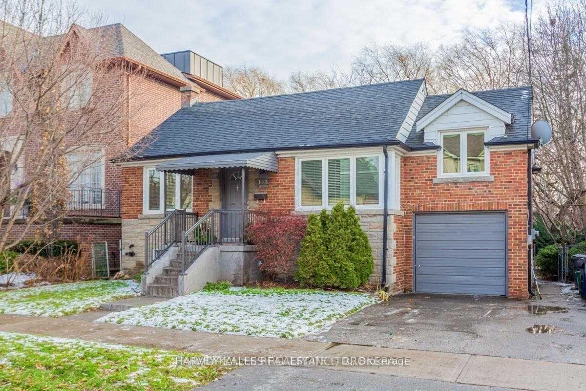 157 Viewmount Avenue Main, Toronto C04, ON M6B 1T5 — Toronto C04, Ontario