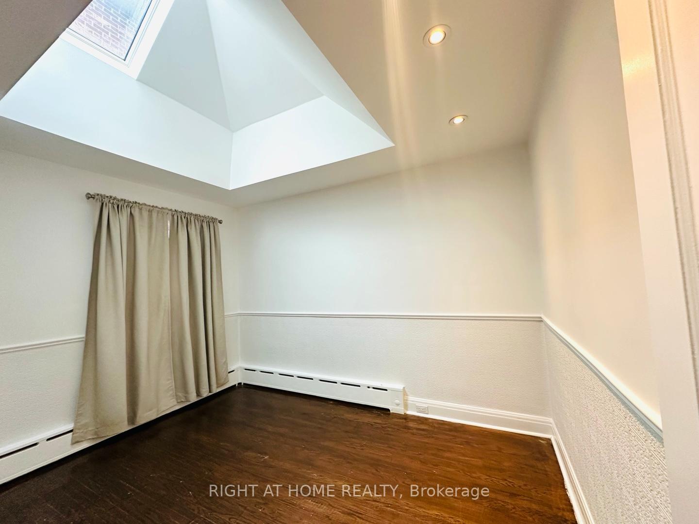 69 Haddington Avenue, Toronto C04 — photo 5 of 5