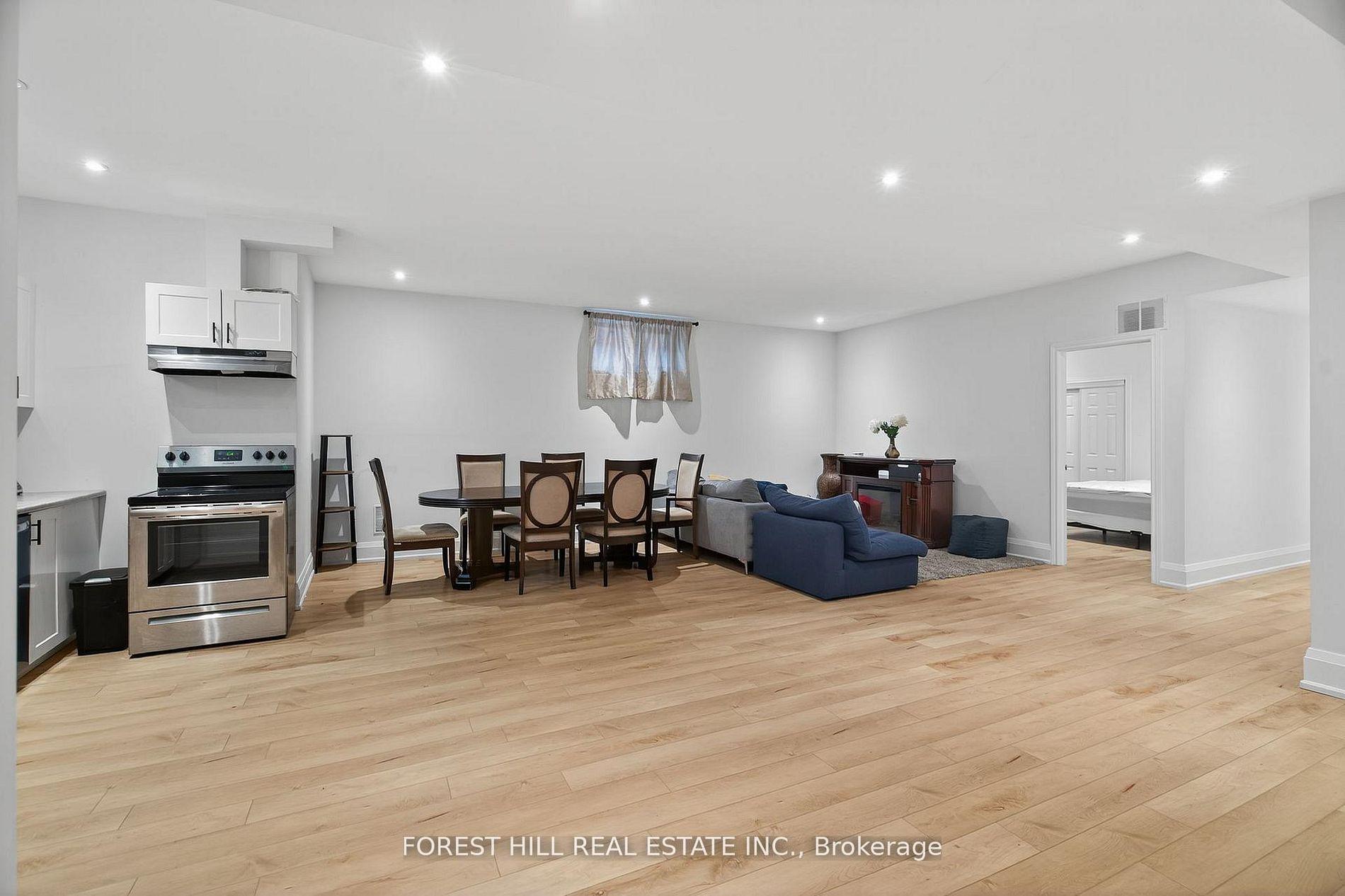 645 Coldstream Avenue BSMT, Toronto C04 — photo 3 of 5