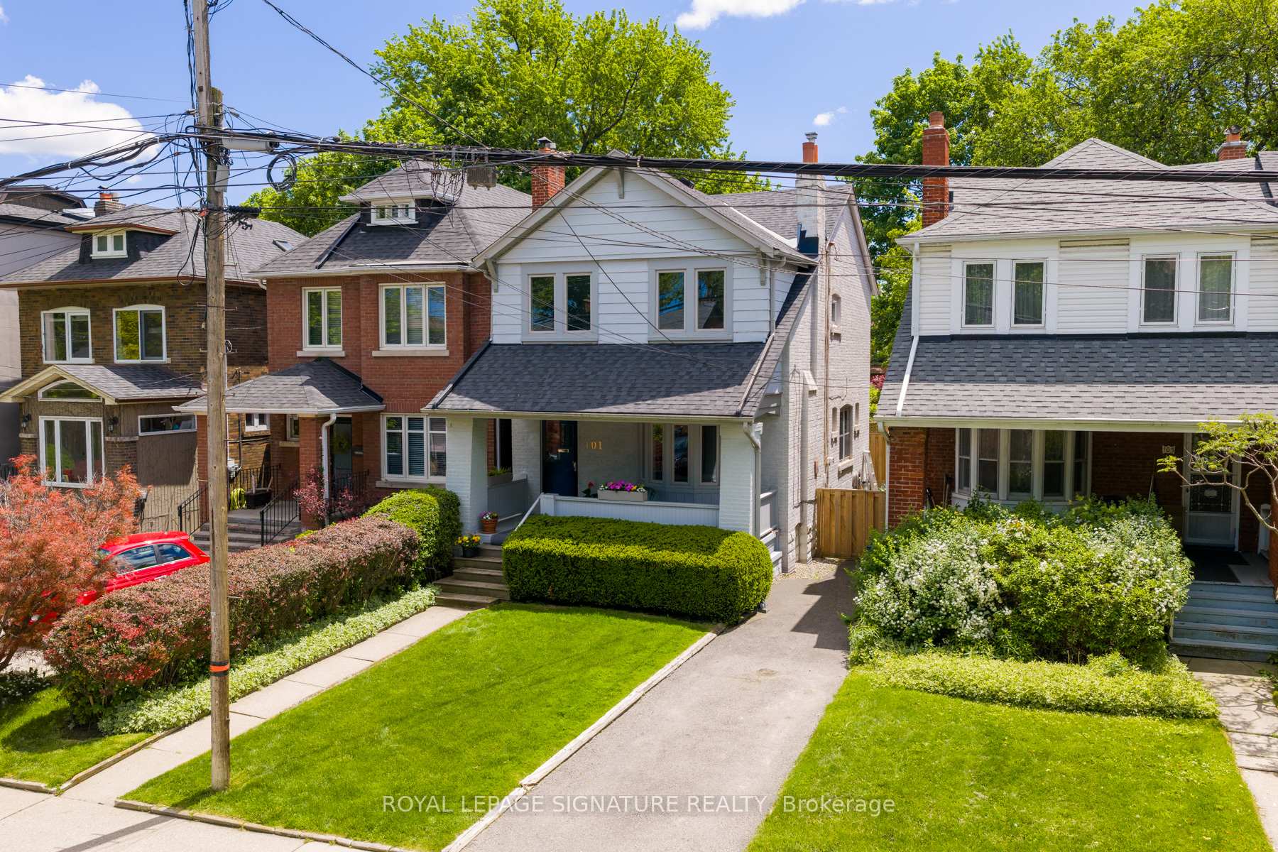 101 Deloraine Avenue, Toronto C04 — photo 2 of 5
