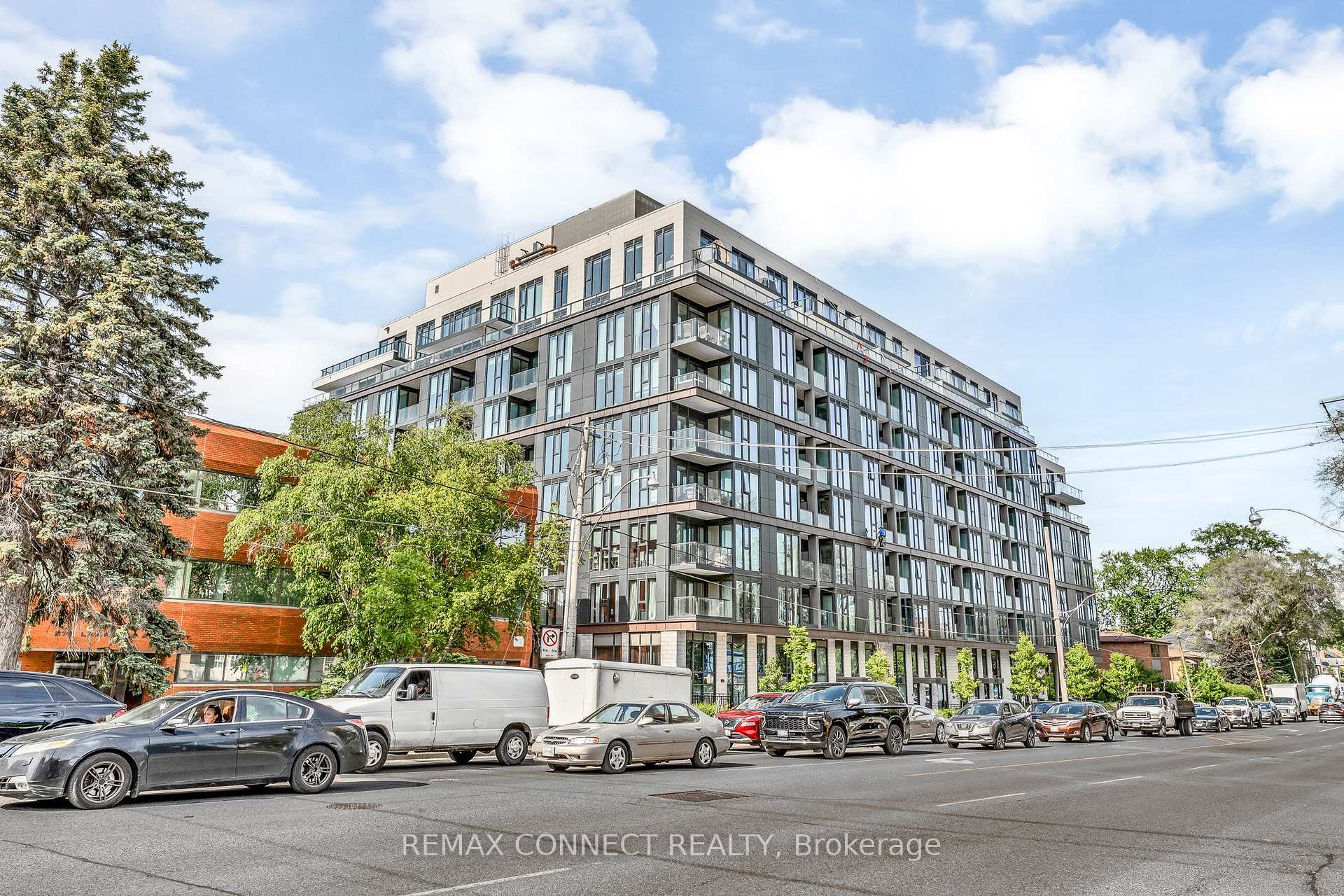 250 Lawrence Avenue W 504, Toronto C04 — photo 3 of 5