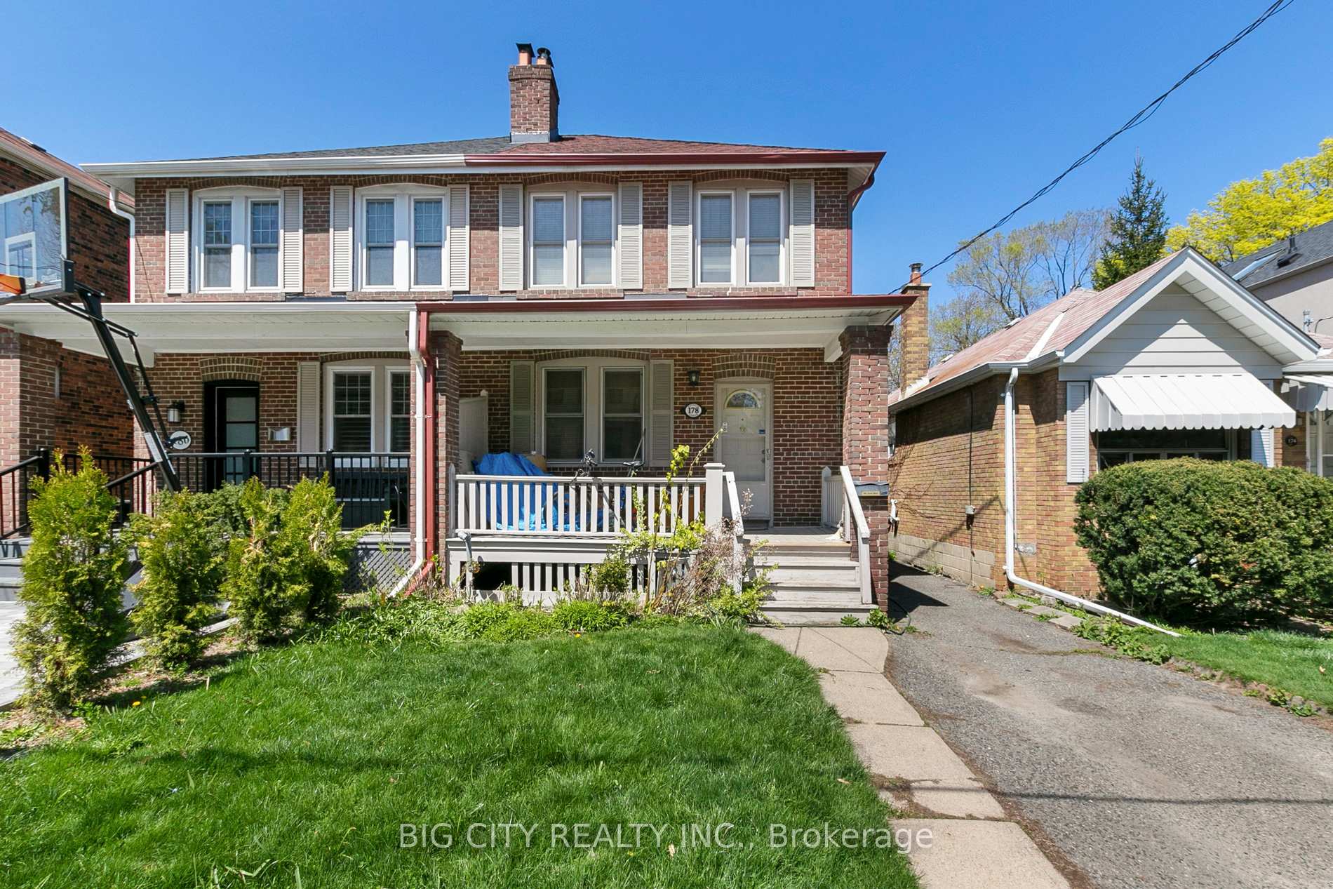 178 Douglas Avenue Lower, Toronto C04, ON M5M 1G6 — Toronto C04, Ontario