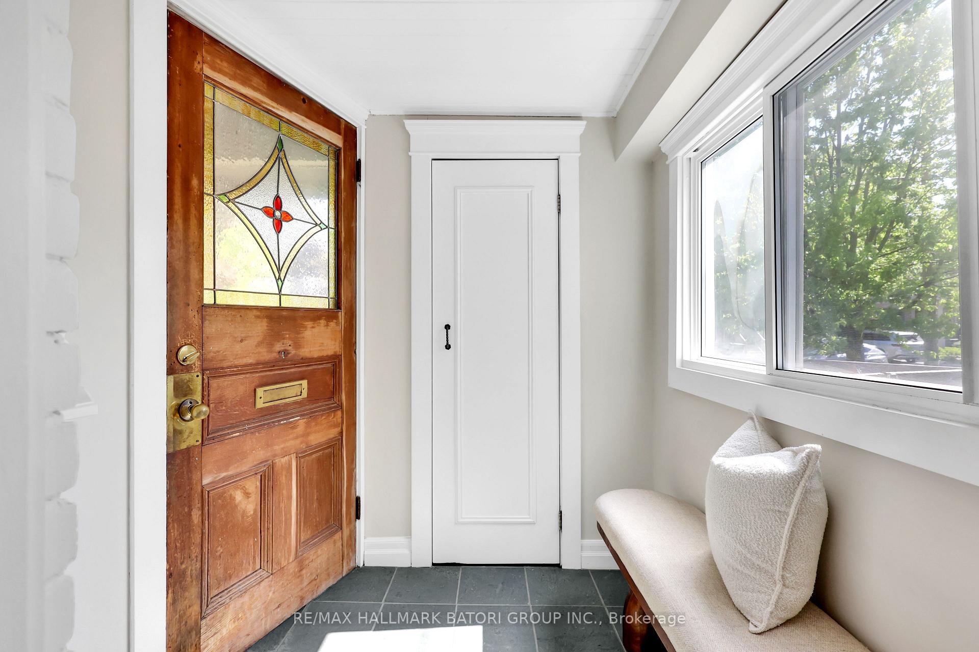 150 Briar Hill Avenue, Toronto C04 — photo 2 of 5