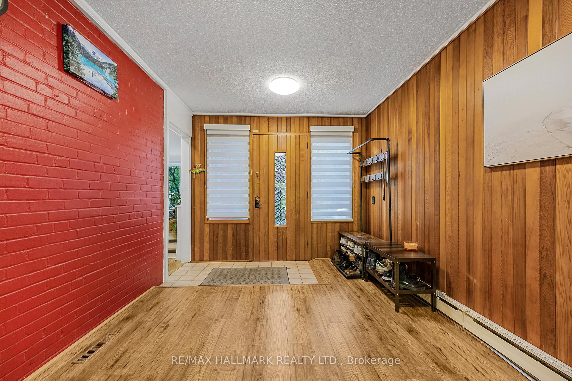 80 Berkinshaw Crescent, Toronto C13 — photo 4 of 5