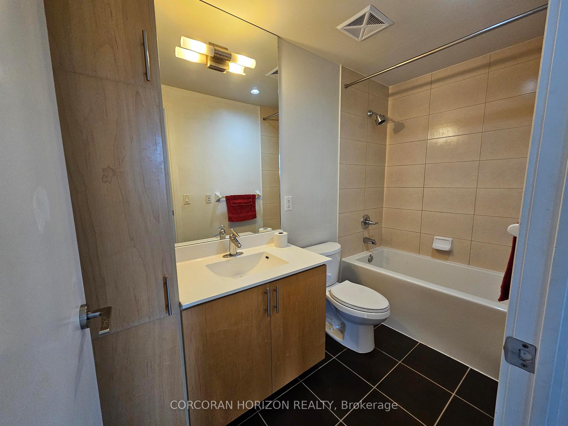 181 Wynford Drive 512, Toronto C13 — photo 5 of 5