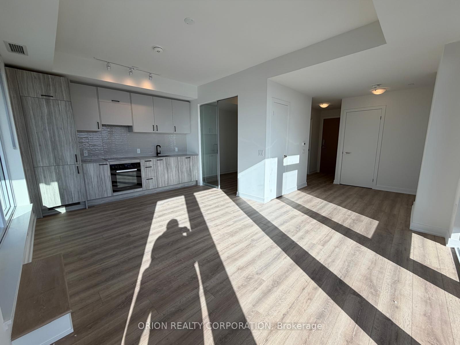 1 Quarrington Lane 2514, Toronto C13 — photo 3 of 5