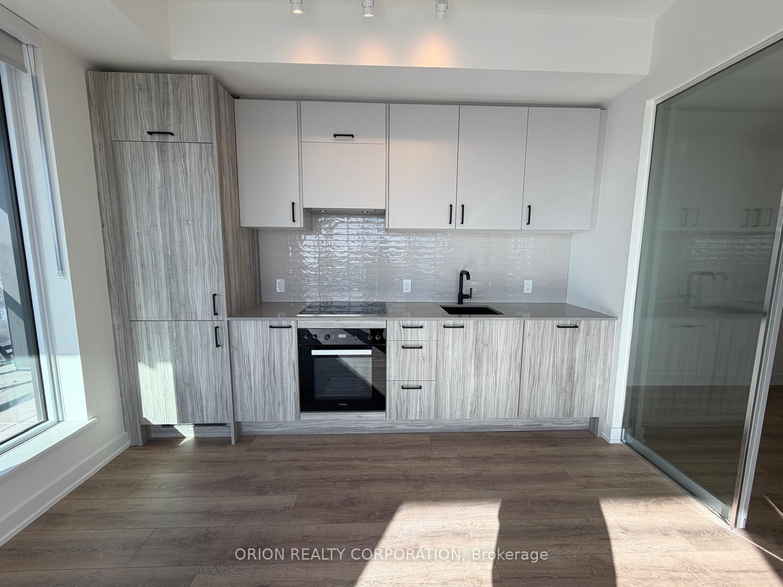 1 Quarrington Lane 2514, Toronto C13 — photo 4 of 5