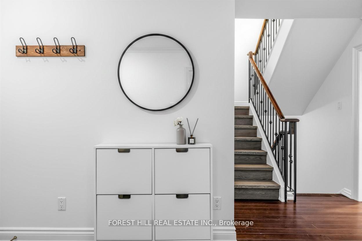40 Snowshoe Mill Way, Toronto C12 — photo 2 of 5