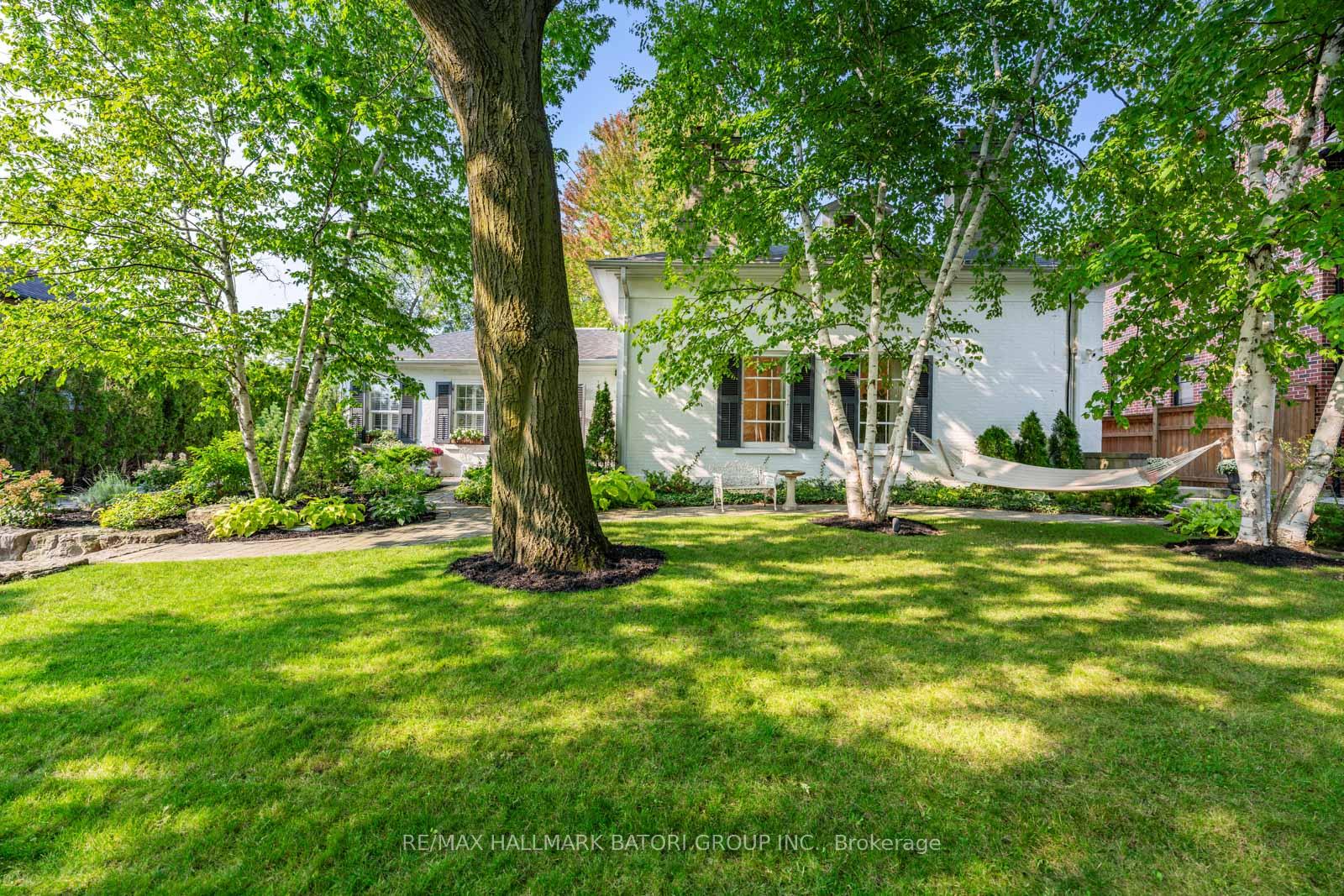171 Old Forest Hill Road, Toronto C04, ON M6C 2G7 — Toronto C04, Ontario