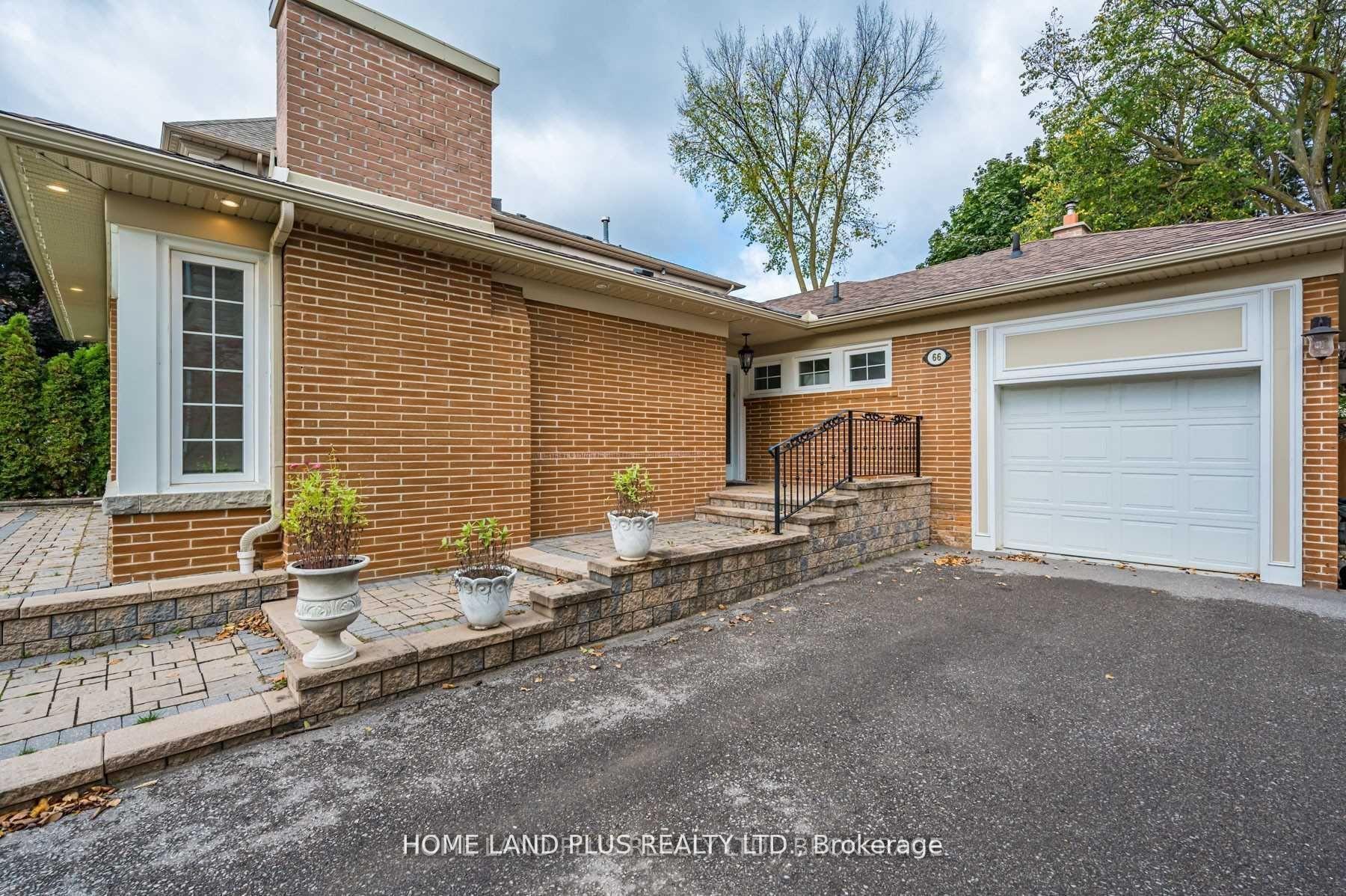 66 Munro Boulevard, Toronto C12 — photo 2 of 5