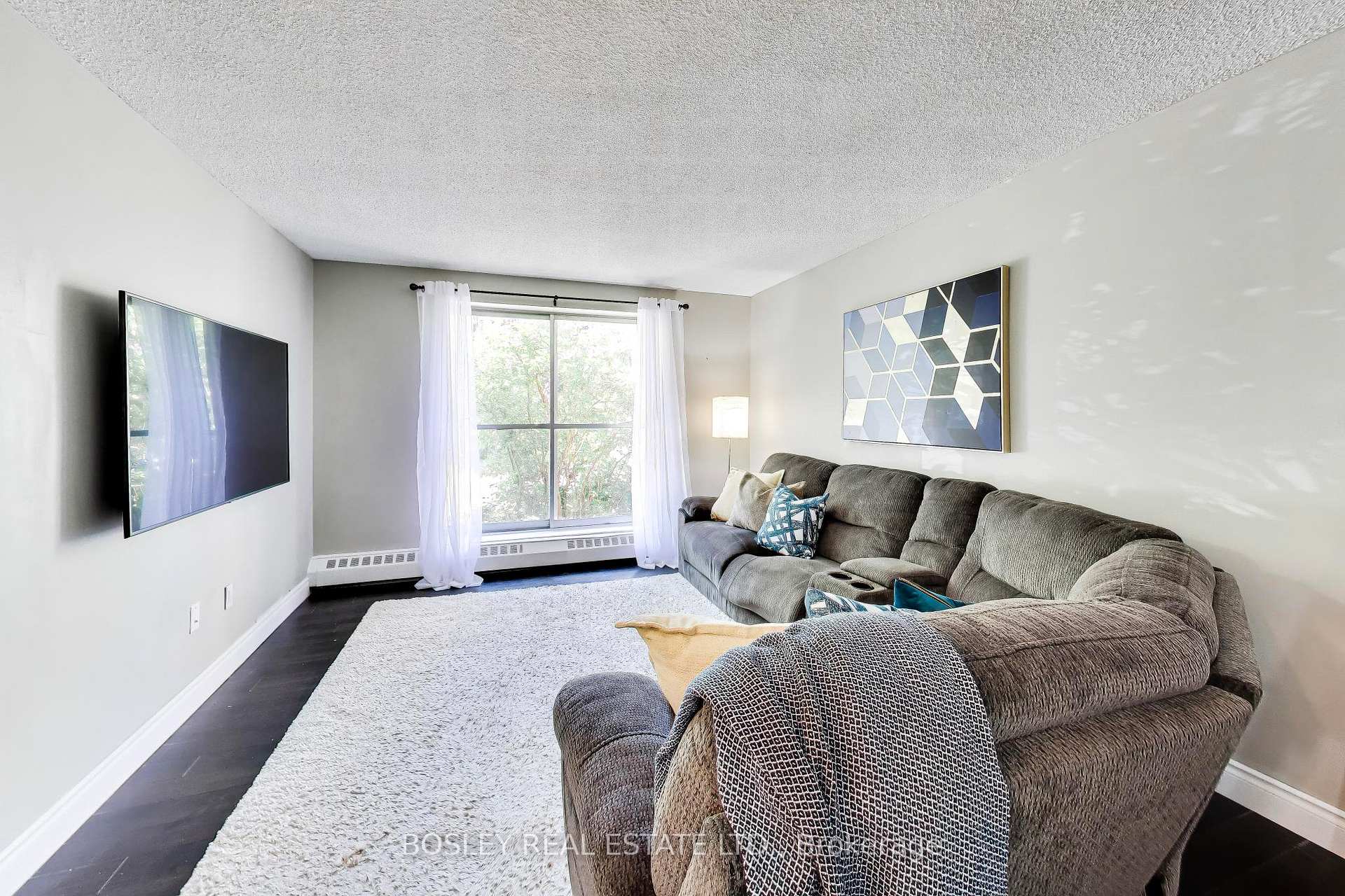 1690 Victoria Park Avenue 103, Toronto C13 — photo 2 of 5
